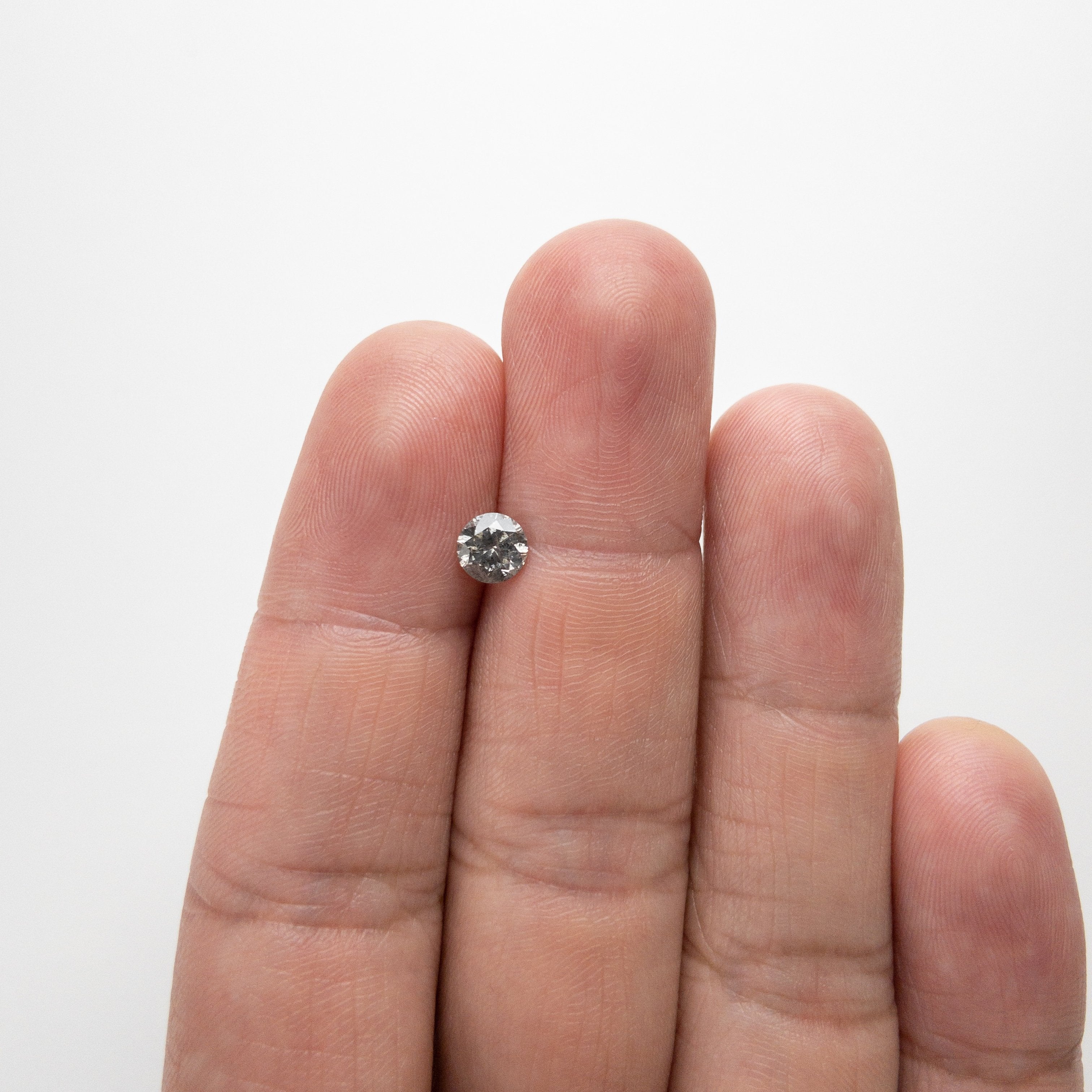 0.66ct 5.48x5.43x3.28mm Round Brilliant 18217-15