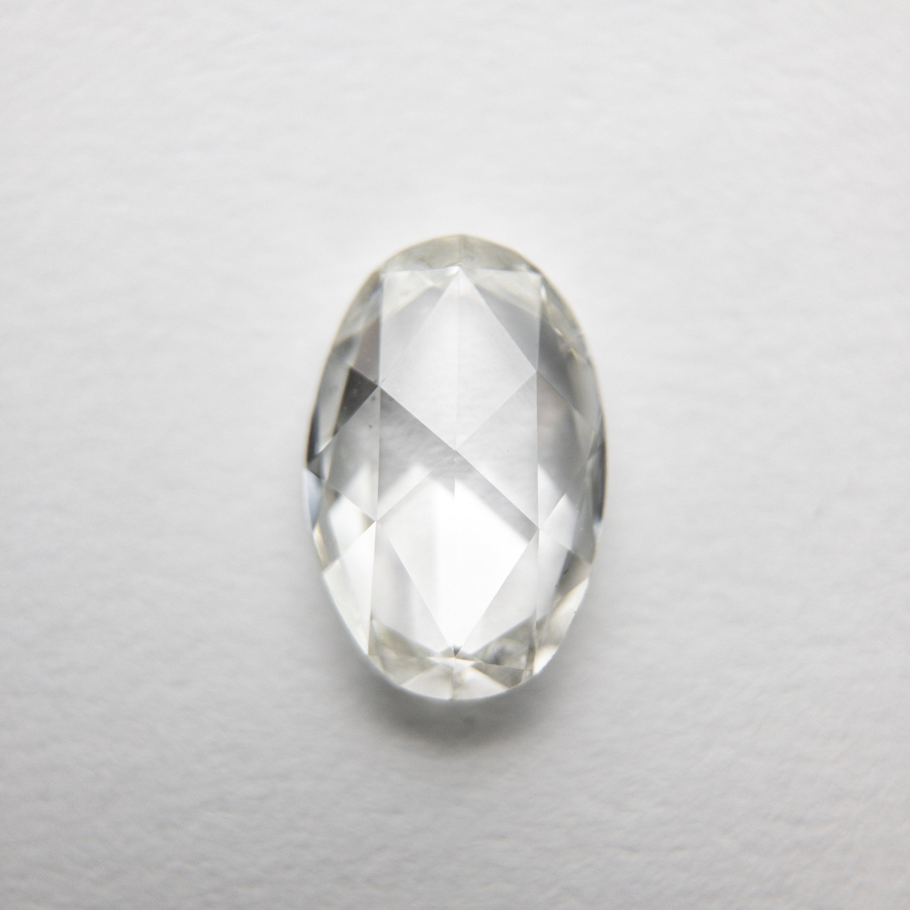 0.95ct 8.34x5.50x2.20mm SI1 H Oval Rosecut 18218-04 hold d853