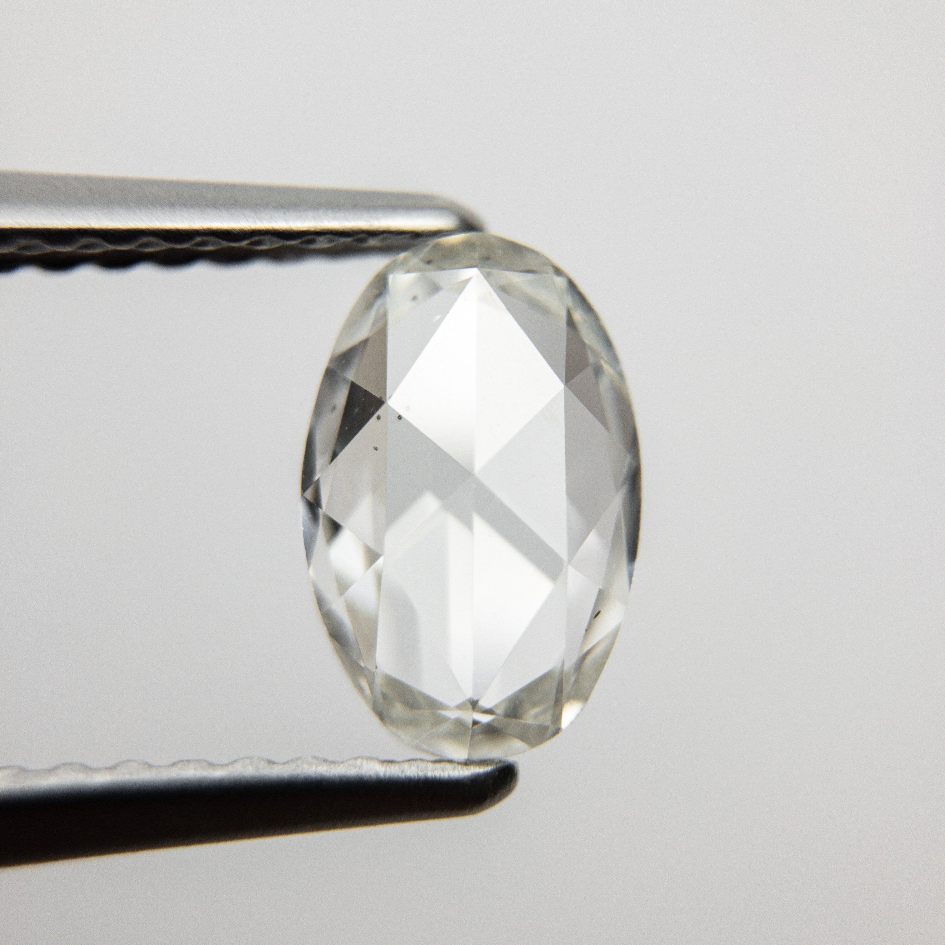 0.95ct 8.34x5.50x2.20mm SI1 H Oval Rosecut 18218-04 hold d853