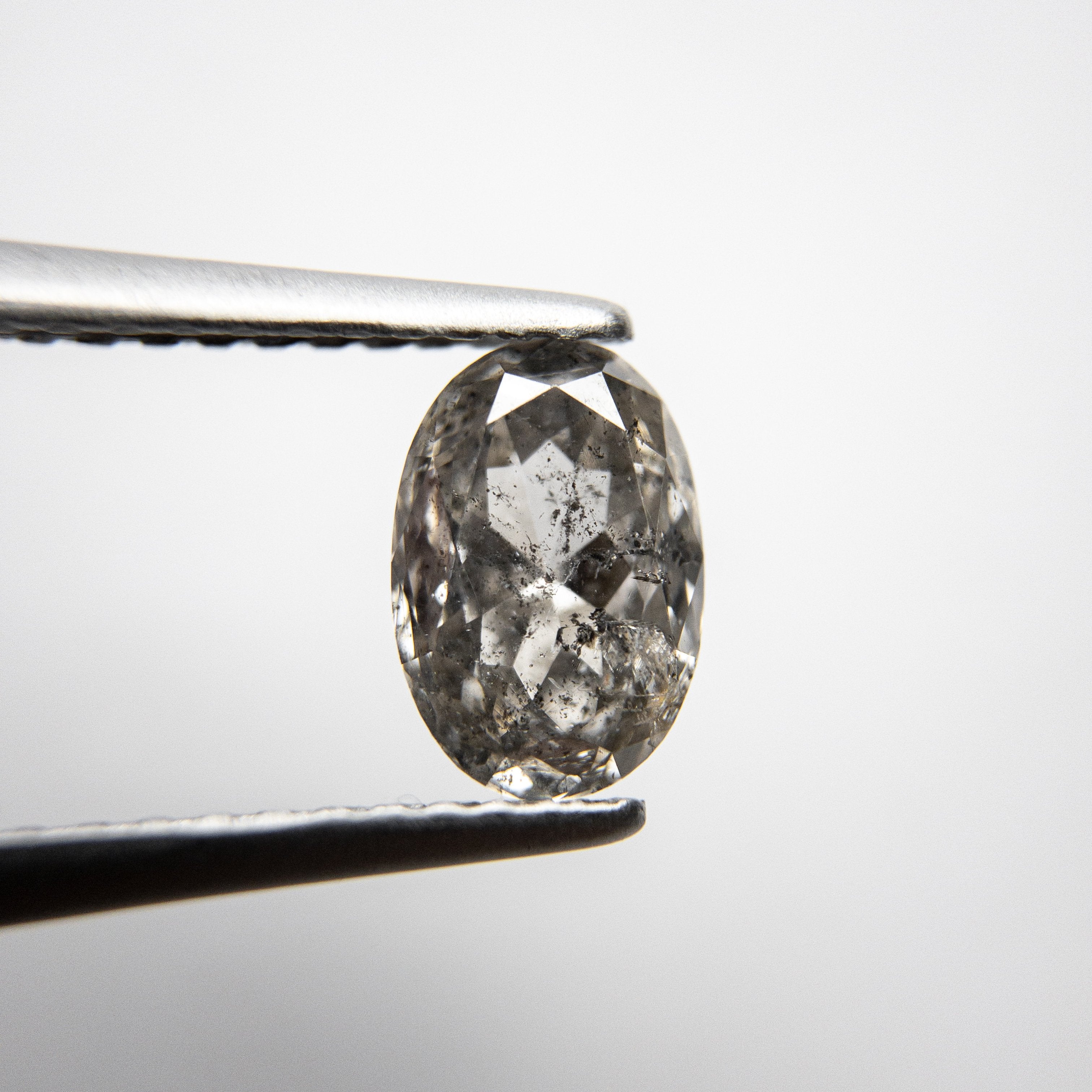 1.05ct 7.64x5.23x3.16mm Oval Double Cut 18219-05 hold D1016