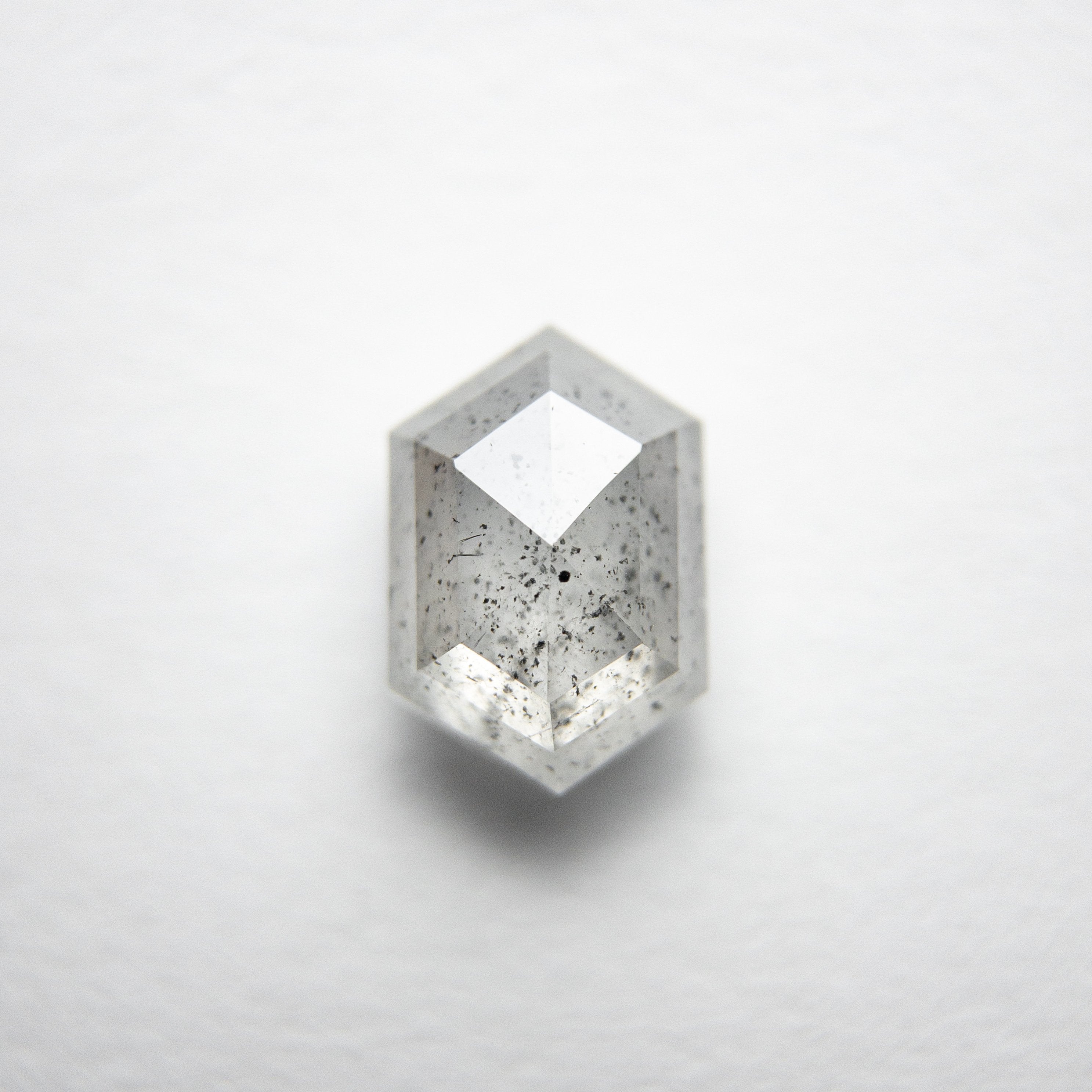 1.56ct 8.14x5.51x3.66mm Hexagon Rosecut 18221-01 hold D960