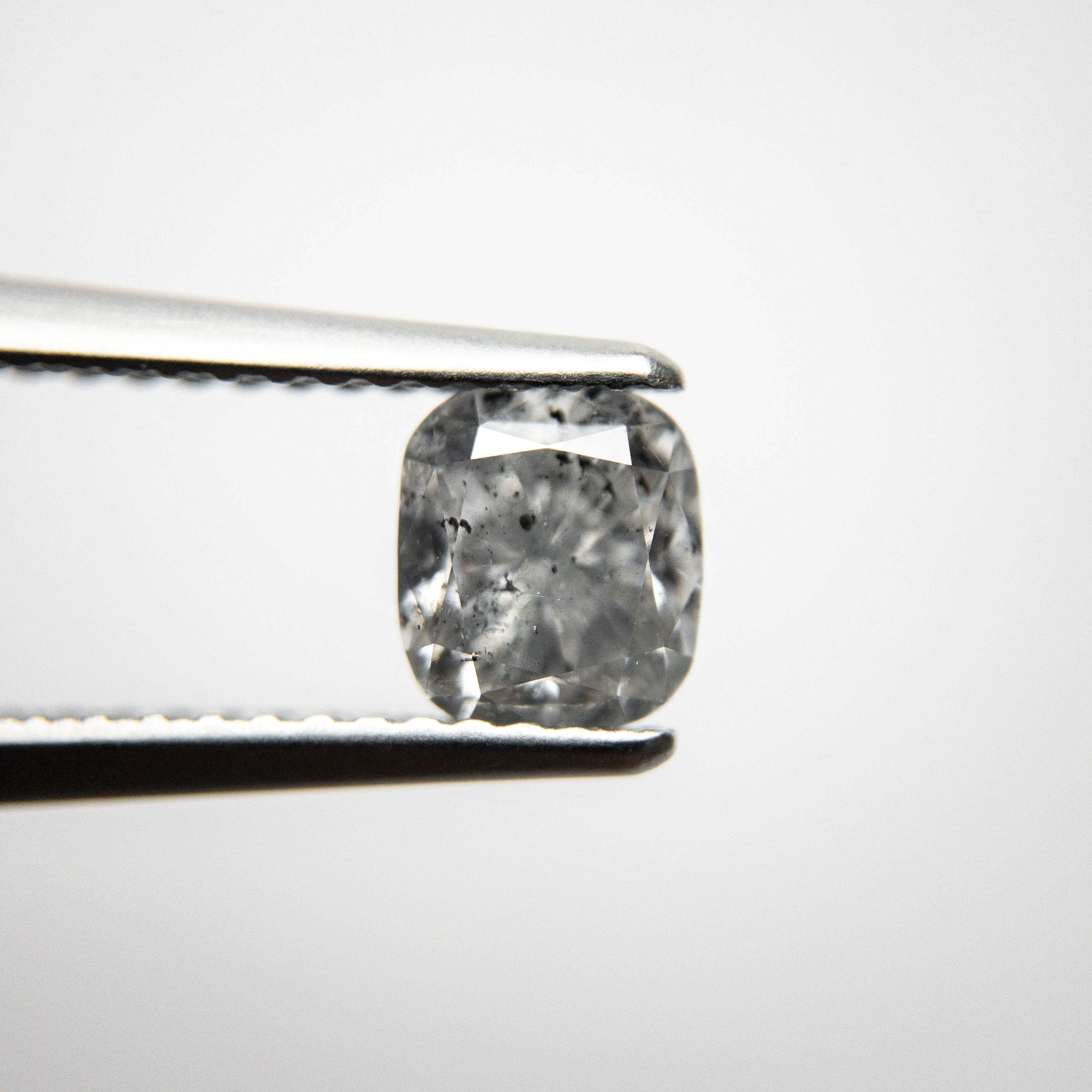 1.05ct 5.94x5.28x3.75mm Cushion Cut 18245-01 hold D889