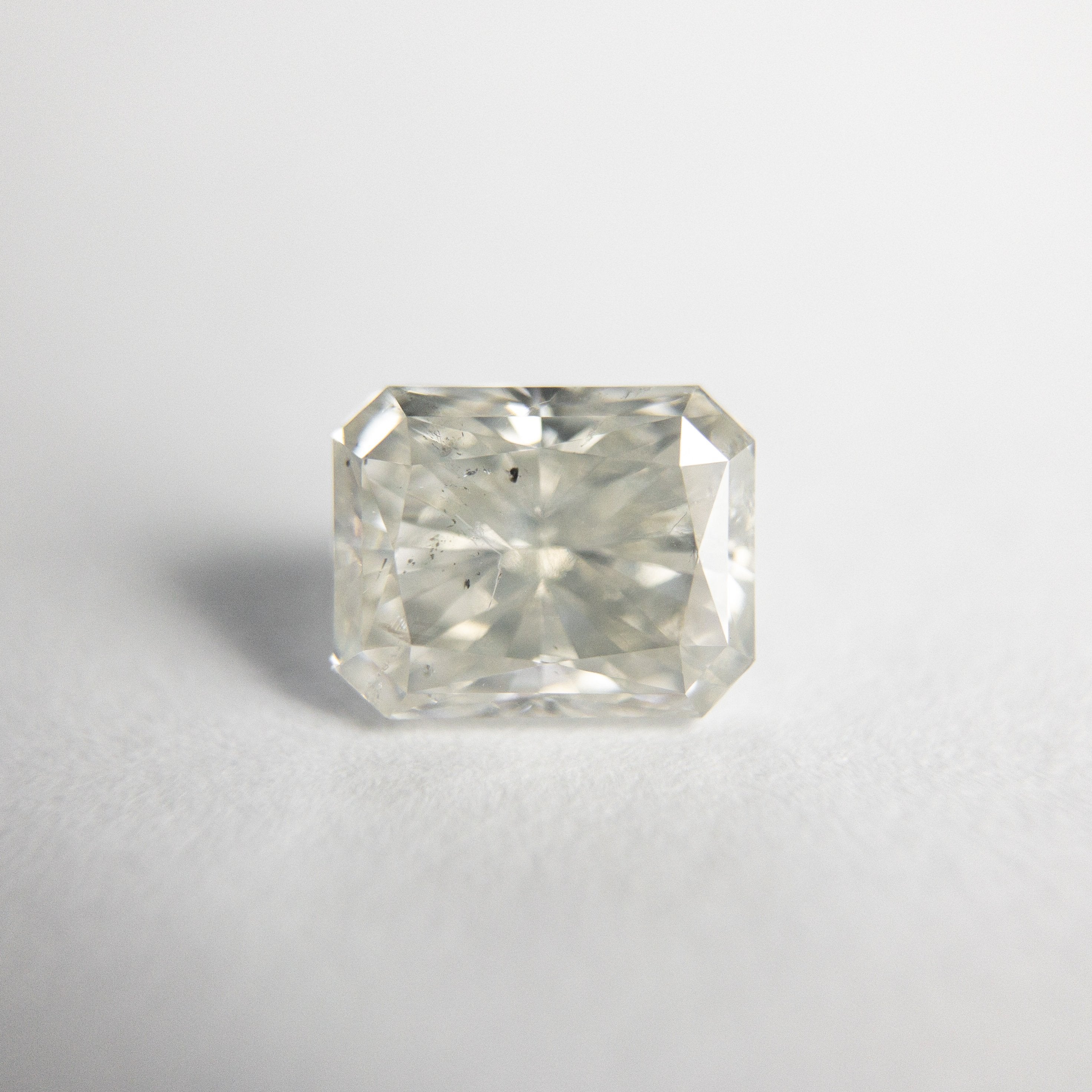 1.00ct 6.16x4.89x3.34mm Radiant Cut 18255-02