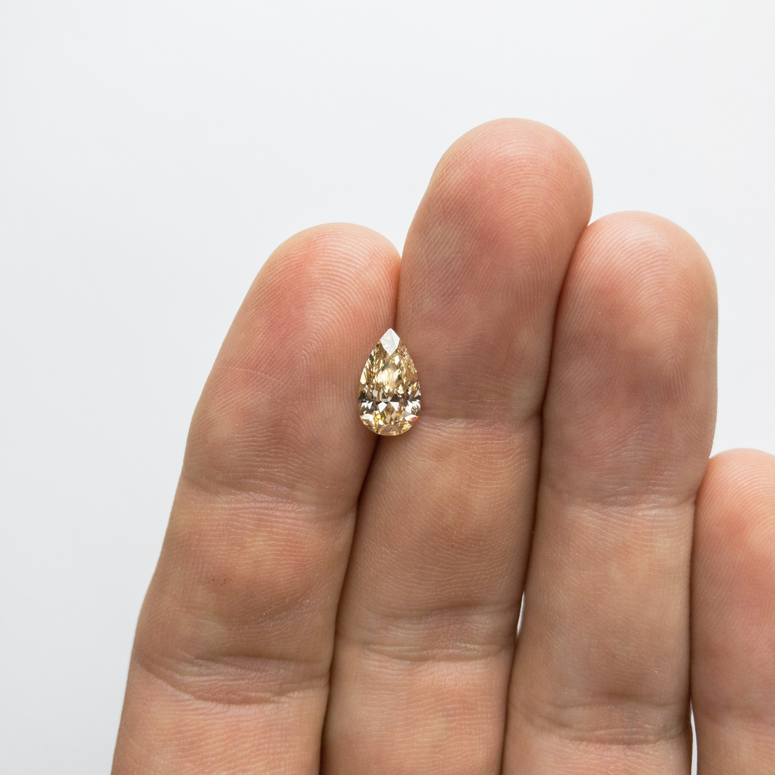 1.51ct 10.39x6.06x3.75mm VS Champagne Pear Brilliant 18261-01