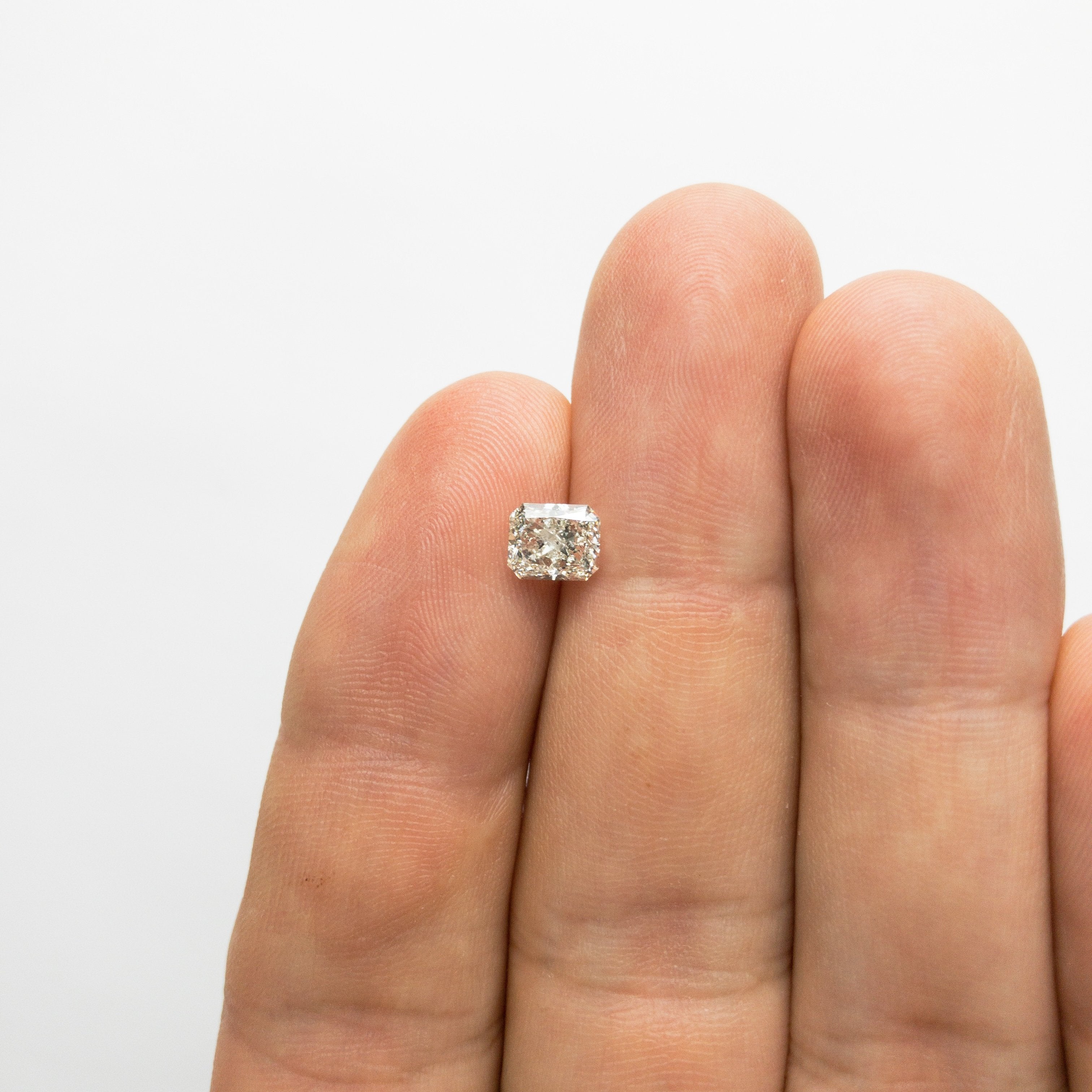1.01ct 6.13x5.11x3.42mm Radiant Cut 18266-01