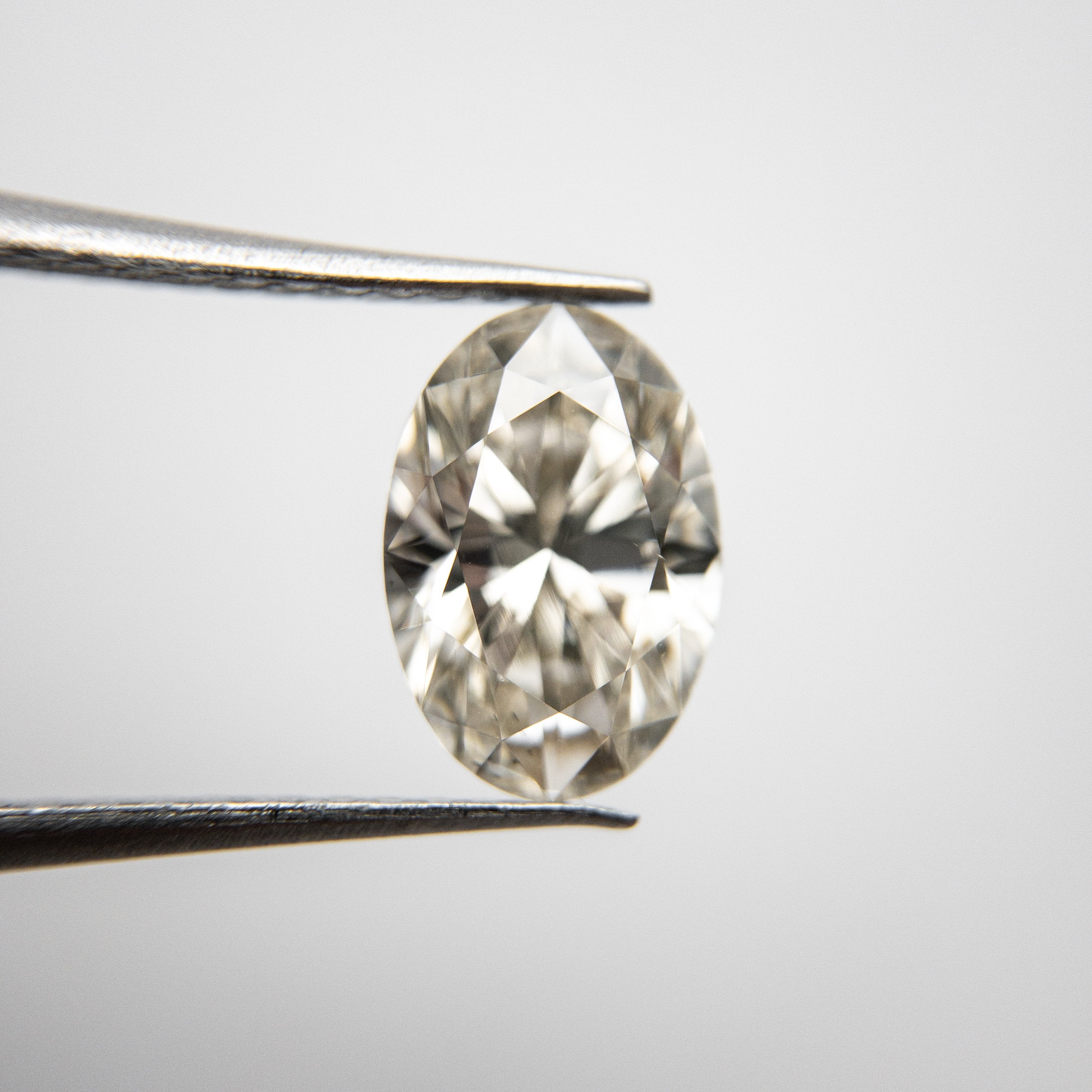 1.22ct 8.50x5.87x3.74mm SI1 Champagne Oval Brilliant 18277-01