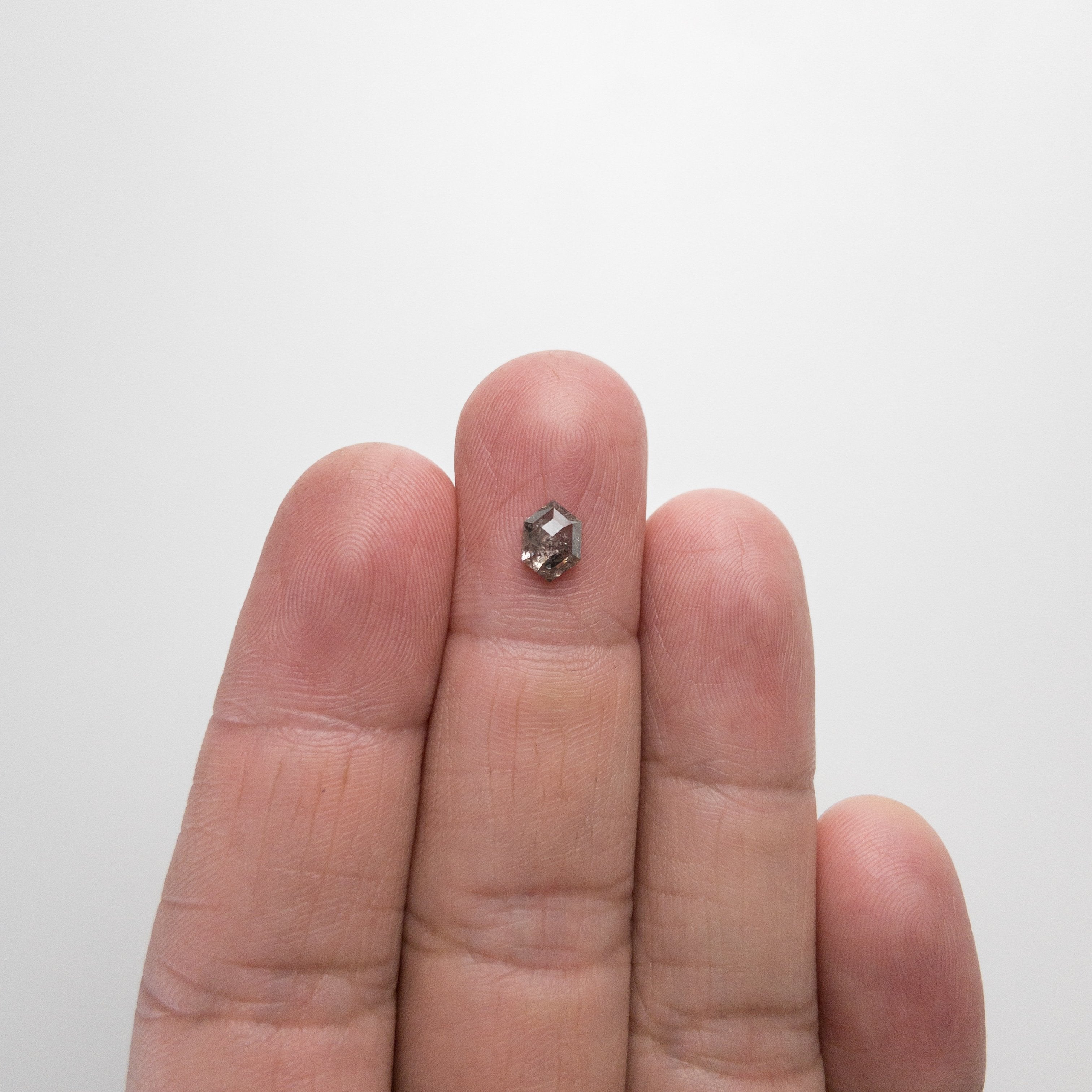 0.75ct 7.00x4.90x2.60mm Hexagon Rosecut 18286-04