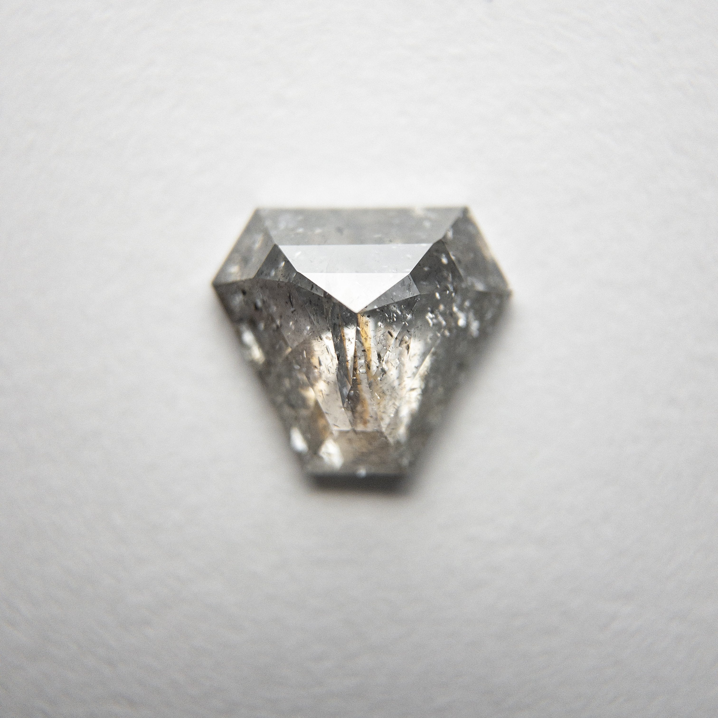 1.23ct 7.09x8.00x2.98mm Geometric Rosecut 18292-04 hold D1524