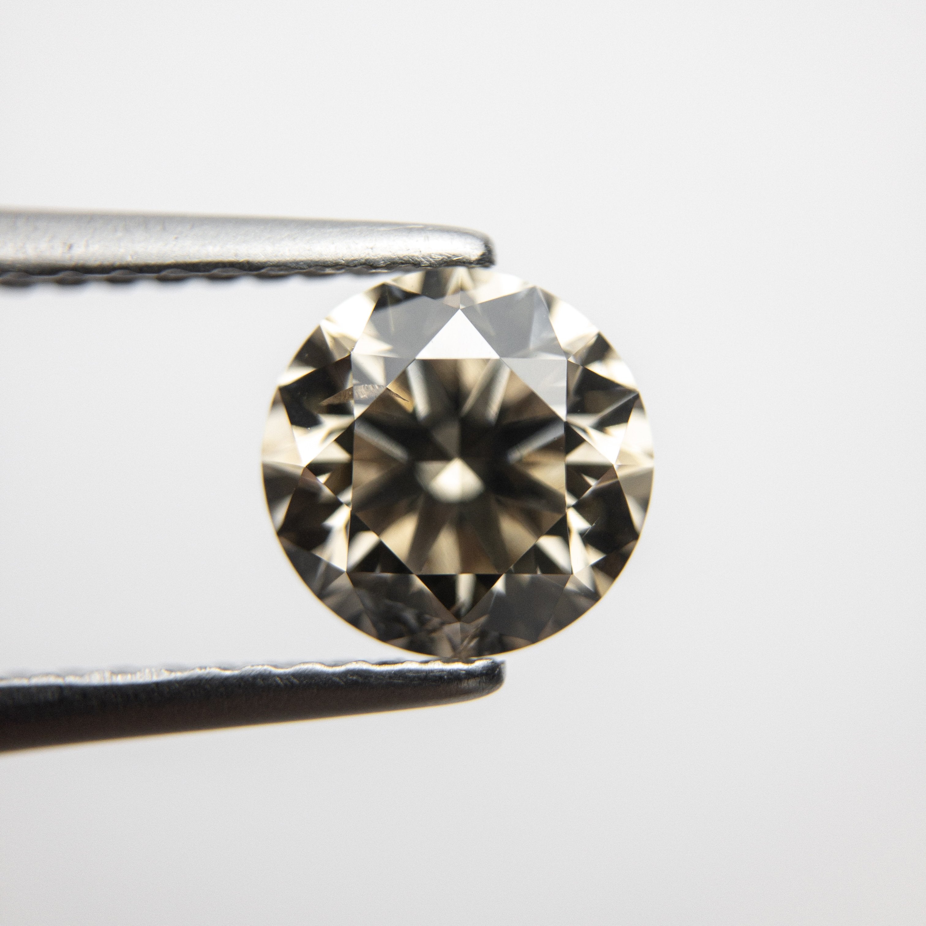 1.35ct 6.91x6.88x4.41mm SI2 Champagne Round Brilliant 18305-03