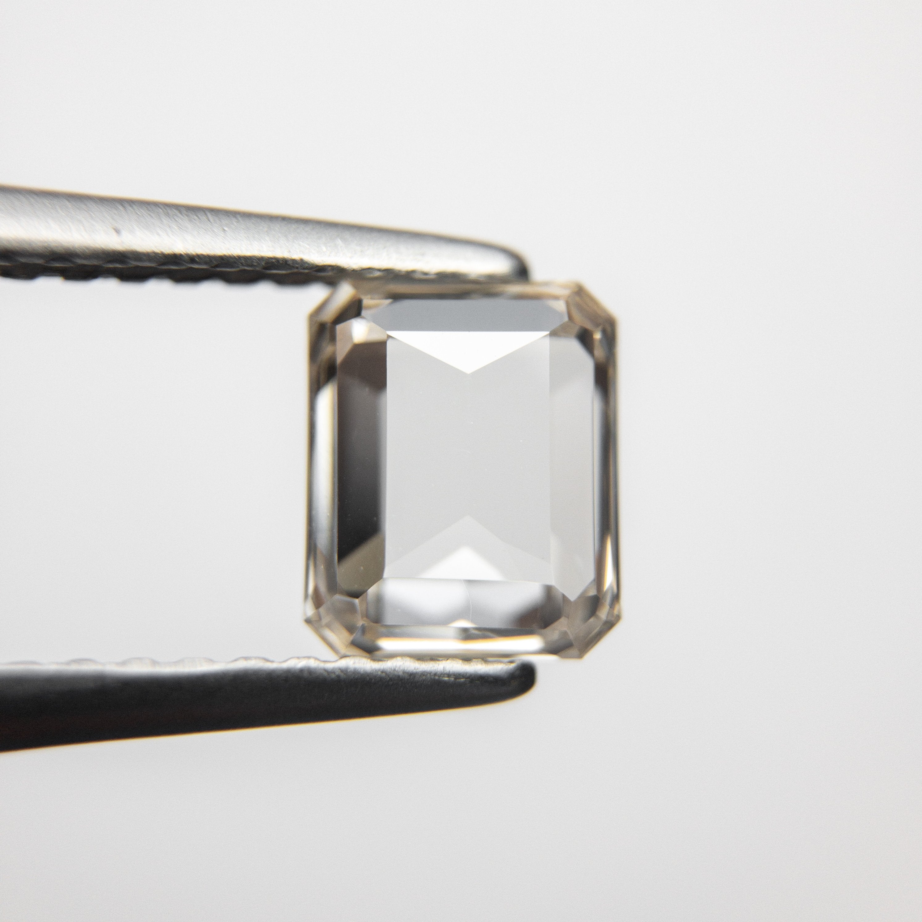 1.00ct 6.57x5.43x2.28mm VVS2 Champagne Cut Corner Rectangle Step Cut 18328-01 Hold D1300
