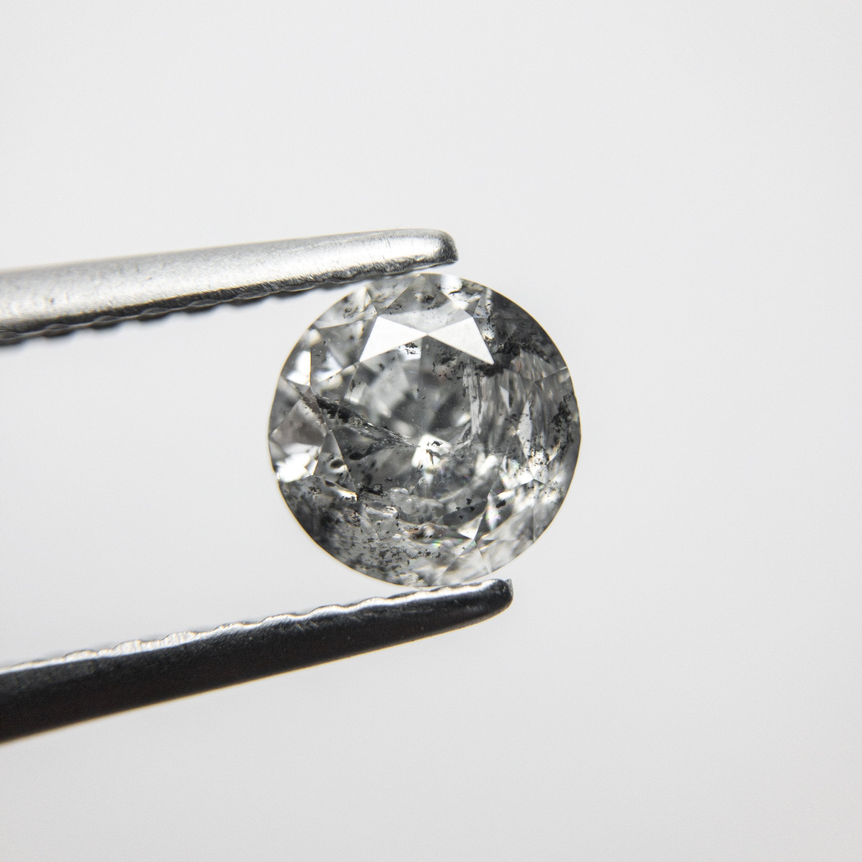0.84ct 5.82x5.77x3.74mm Round Brilliant 18357-08 hold D1523