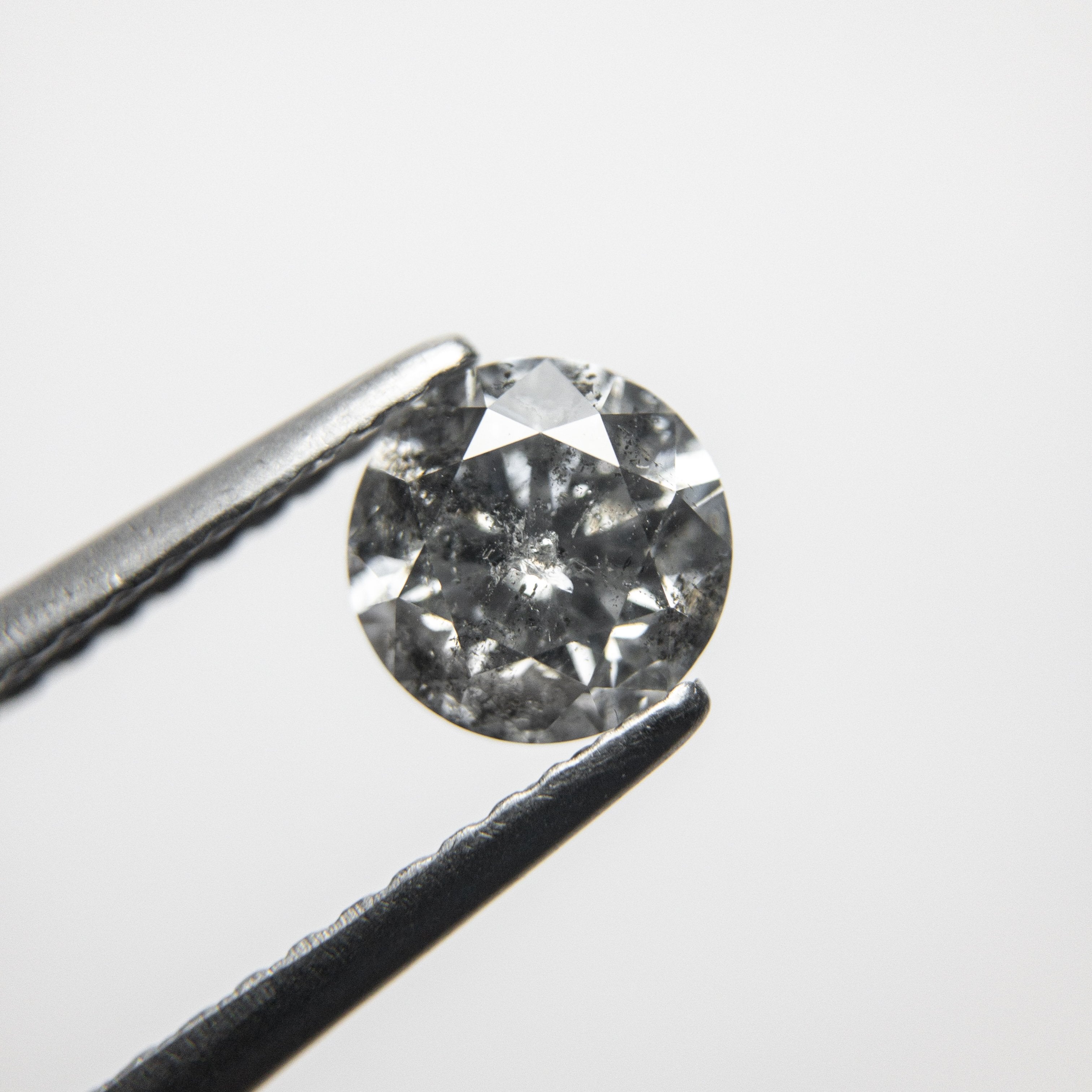 0.85ct 5.87x5.84x3.78mm Round Brilliant 18357-12 hold d1411
