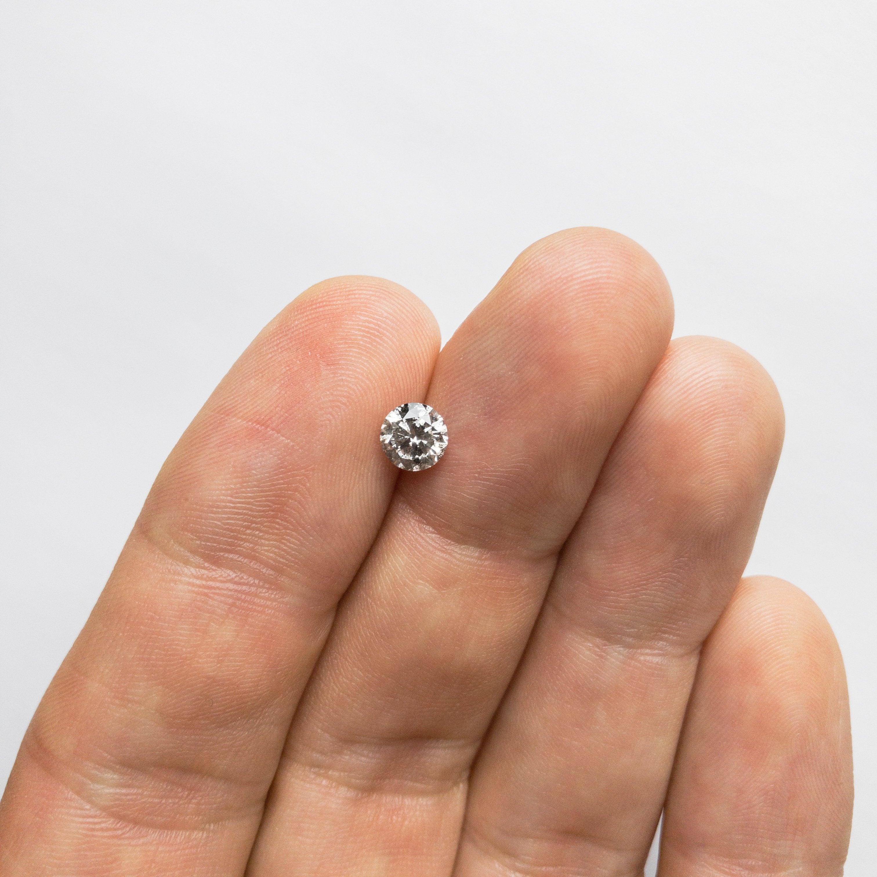 0.70ct 5.60x5.55x3.45mm Round Brilliant 18357-13 HOLD D1765
