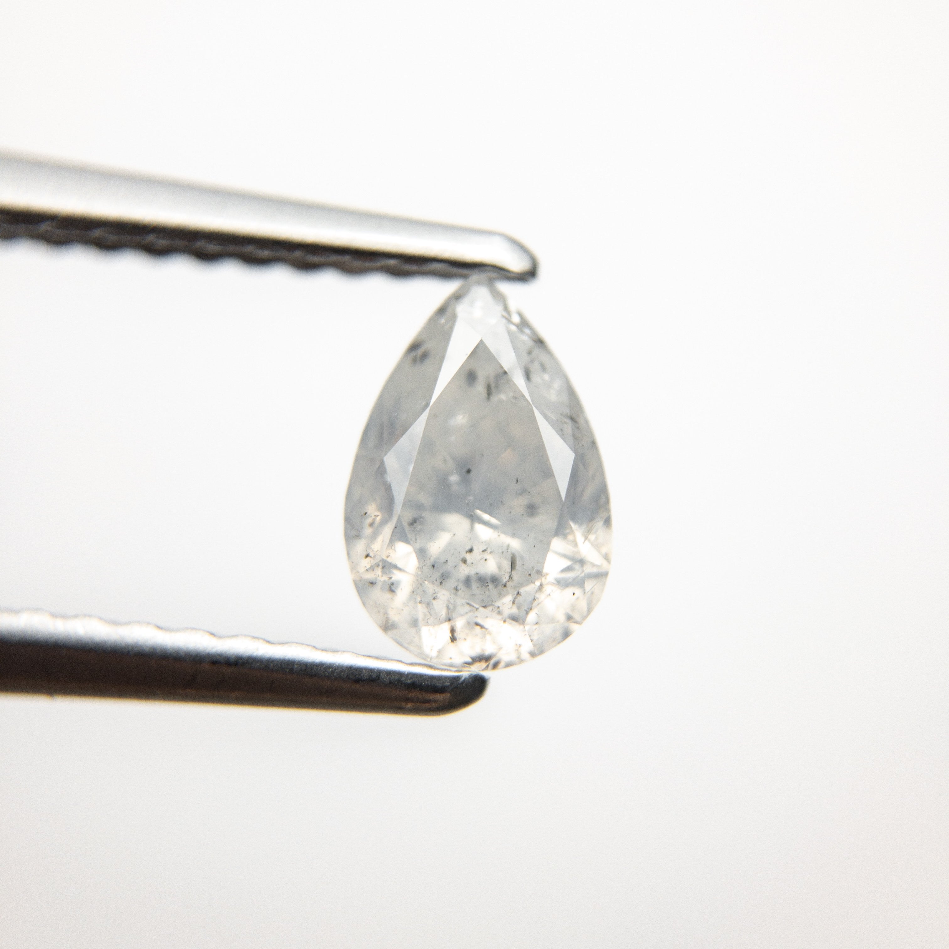 0.61ct 6.97x4.67x3.07mm Pear Brilliant 18361-02 Hold D1547
