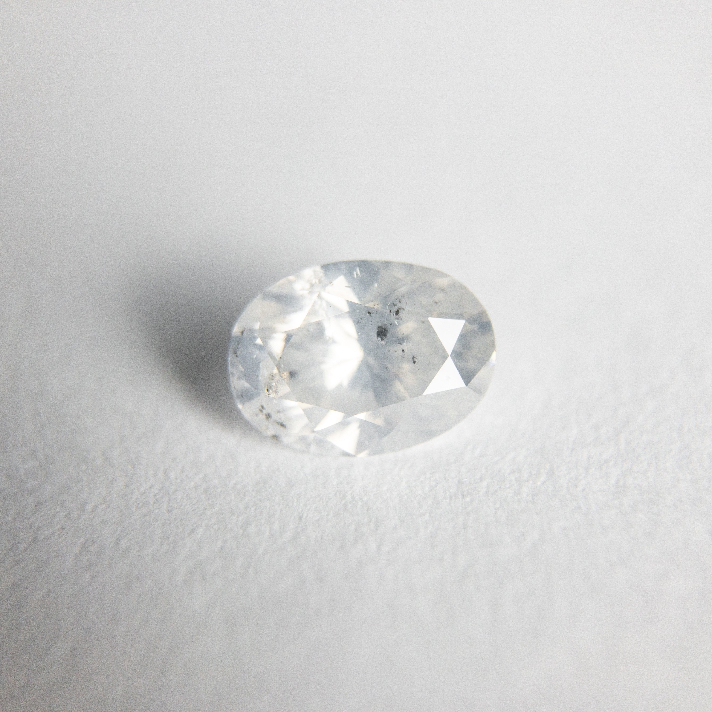 0.55ct 6.19x4.56x3.02mm Oval Brilliant 18361-06 hold D1688