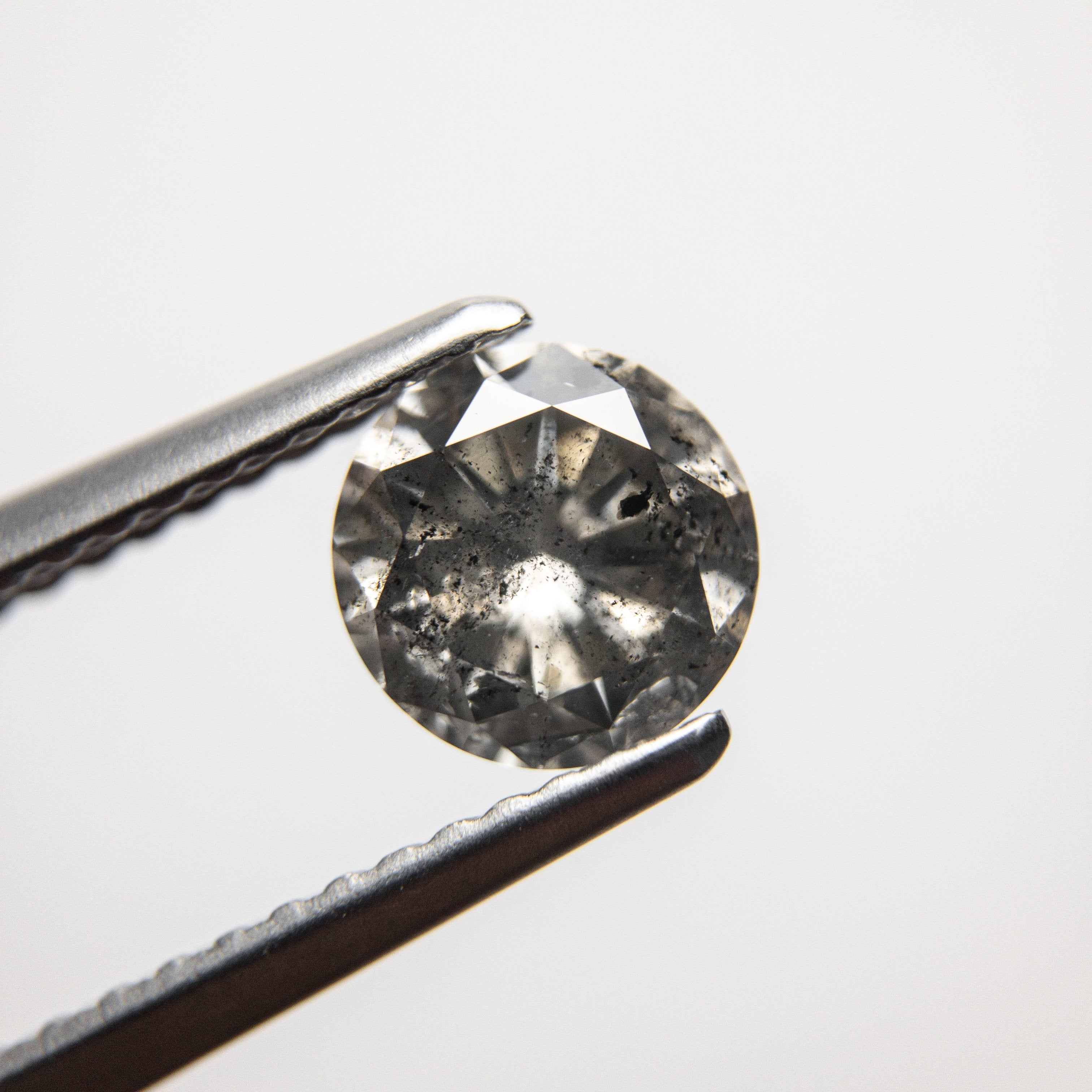 0.99ct 6.41x6.32x3.82mm Round Brilliant 18362-05 hold D1507