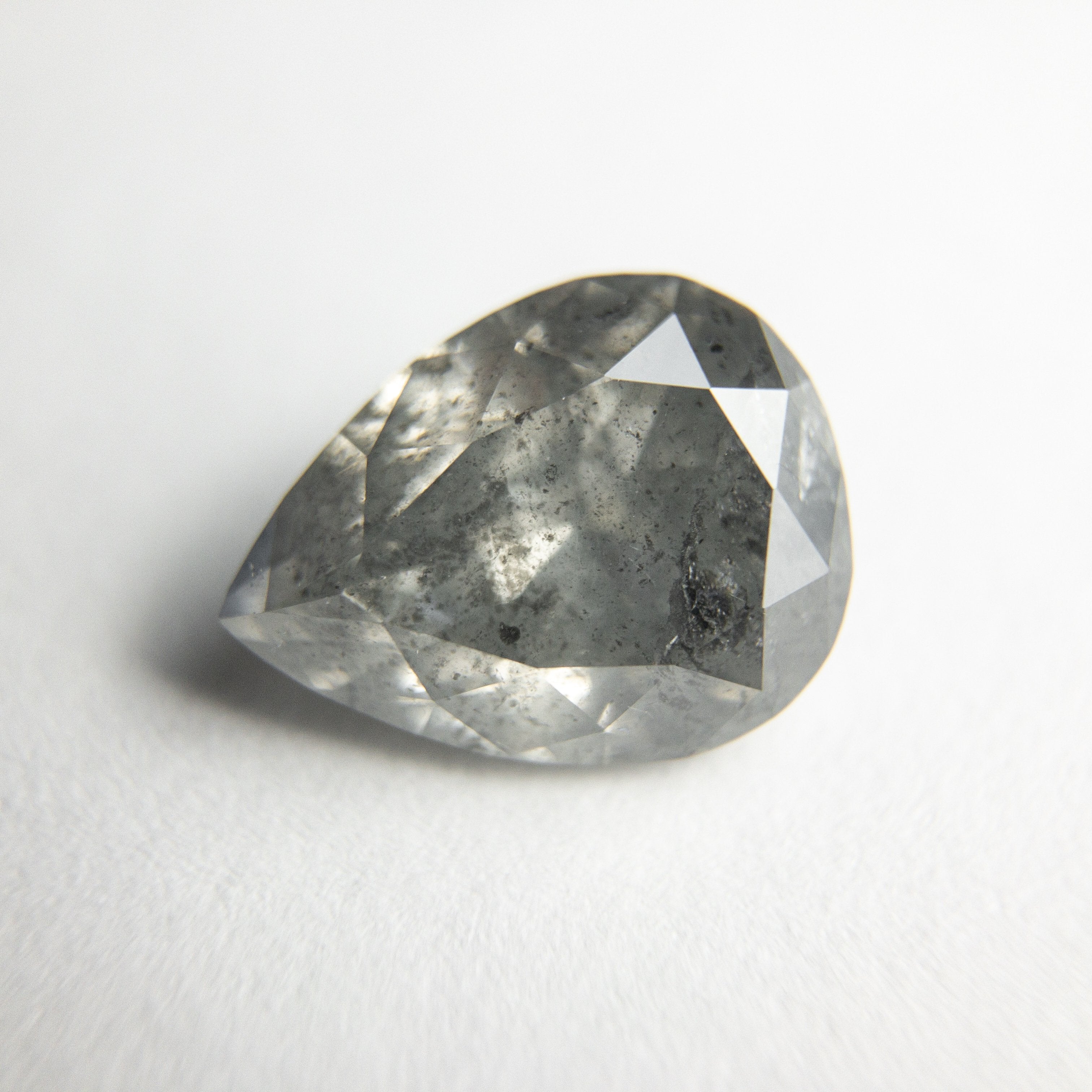 1.96ct 9.41x7.32x4.08mm Pear Brilliant 18365-02 hold D1583
