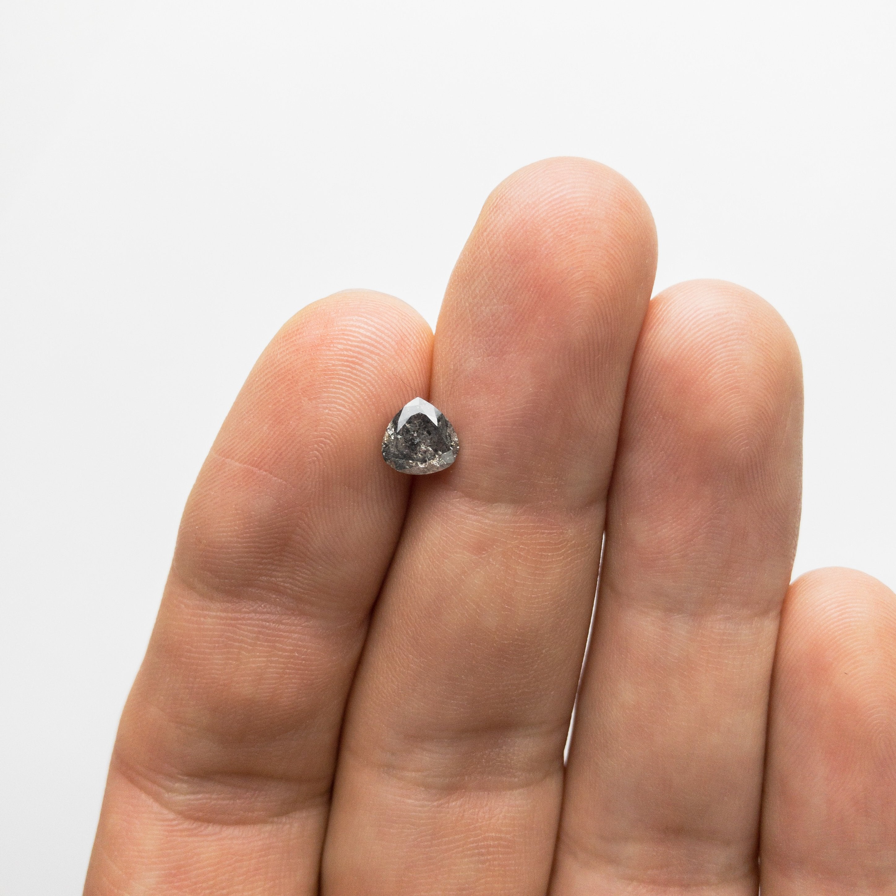0.92ct 6.37x6.33x3.58mm Pear Brilliant 18365-11 hold D1706