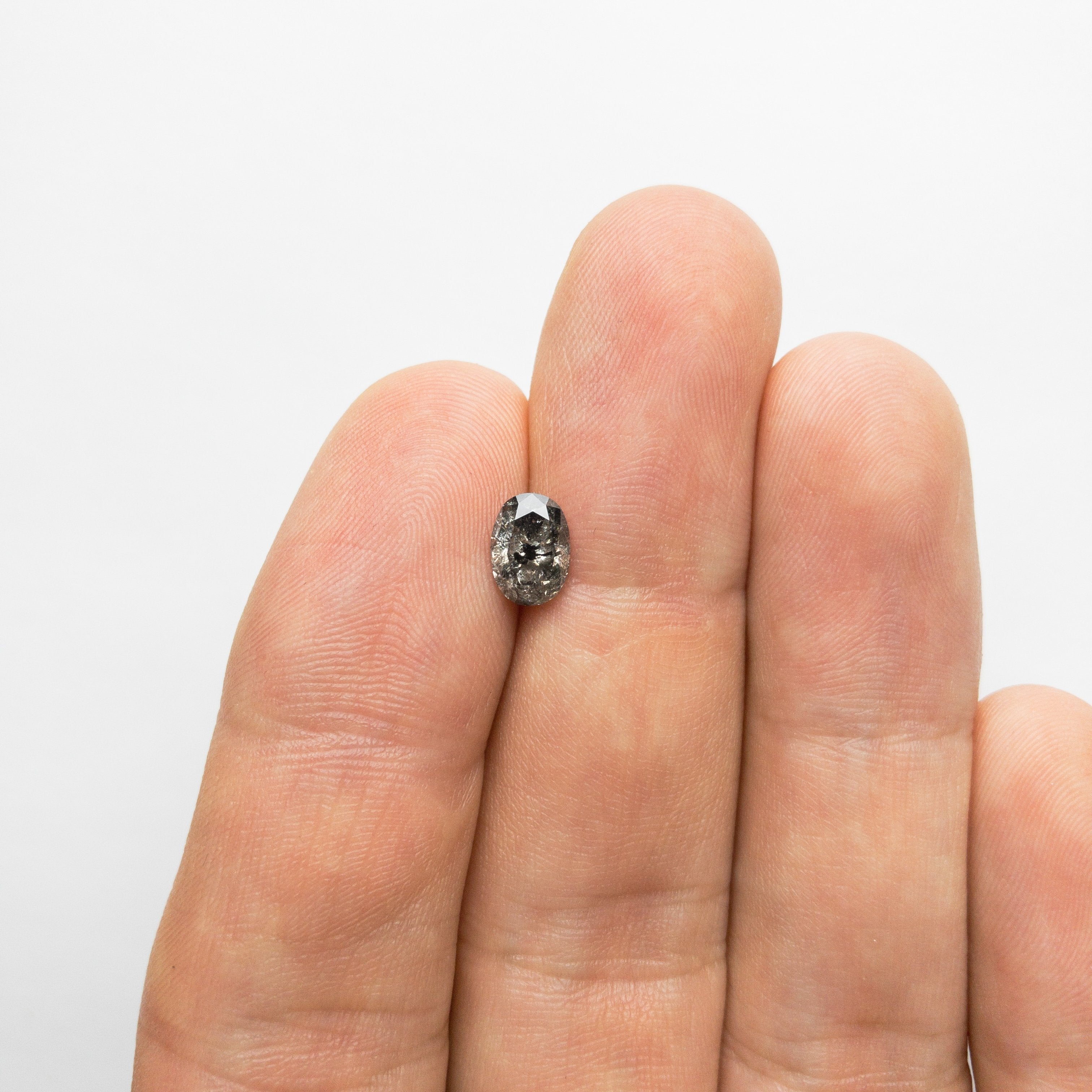 1.06ct 7.62x5.40x3.71mm Oval Brilliant 18367-04 Hold D1432