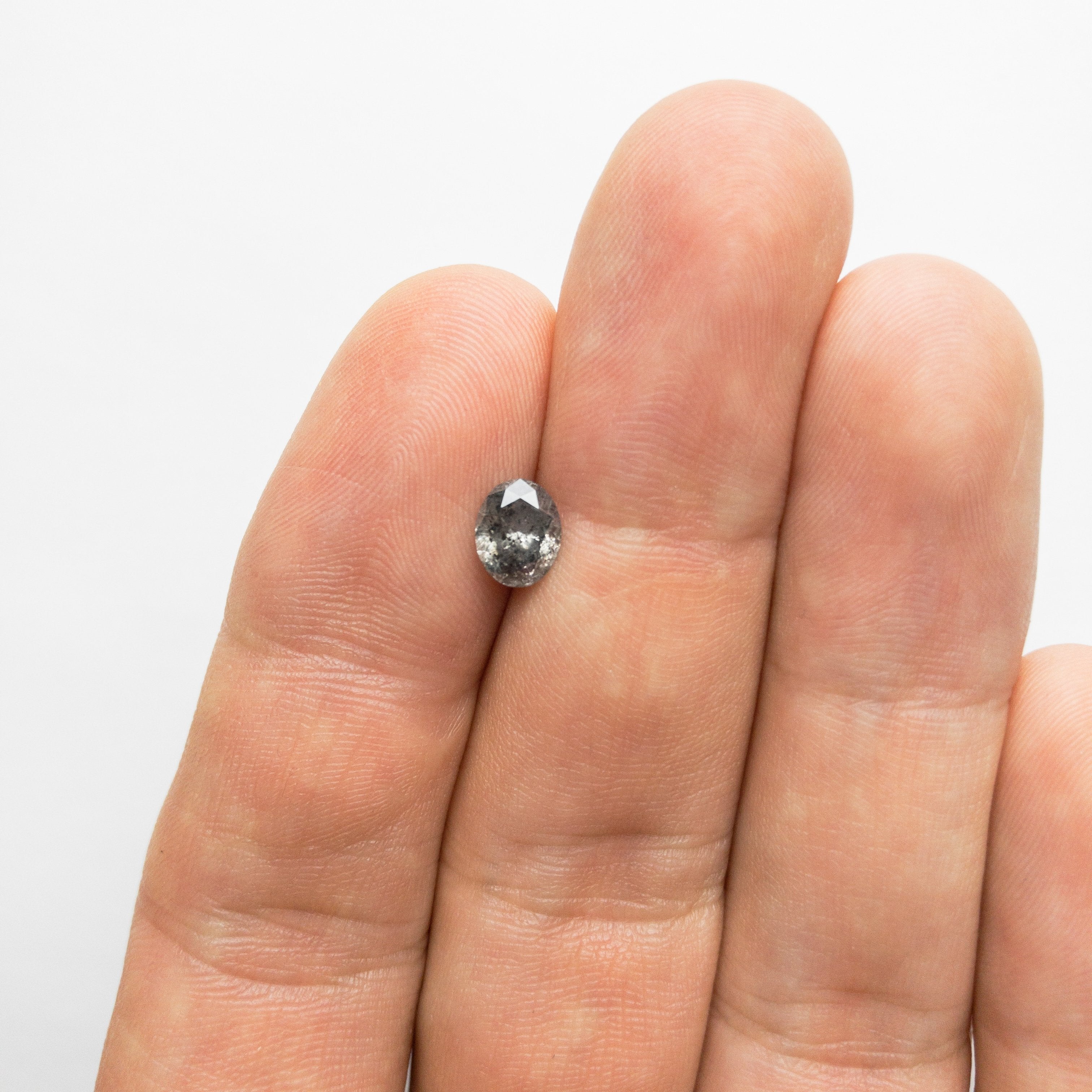 0.95ct 6.94x5.49x3.58mm Oval Brilliant 18367-08