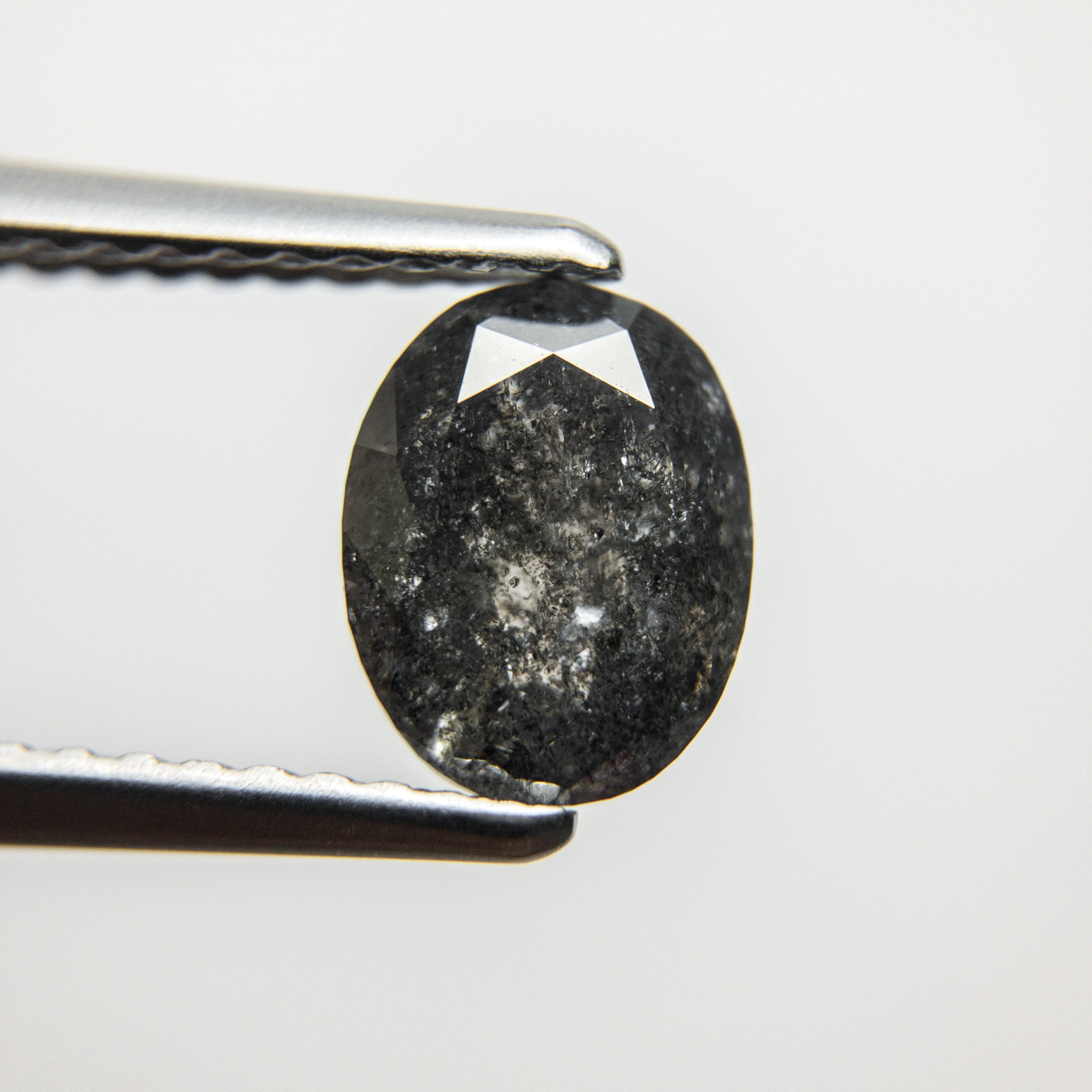 1.35ct 7.47x5.89x3.43mm Oval Double Cut 18368-05 hold d1422