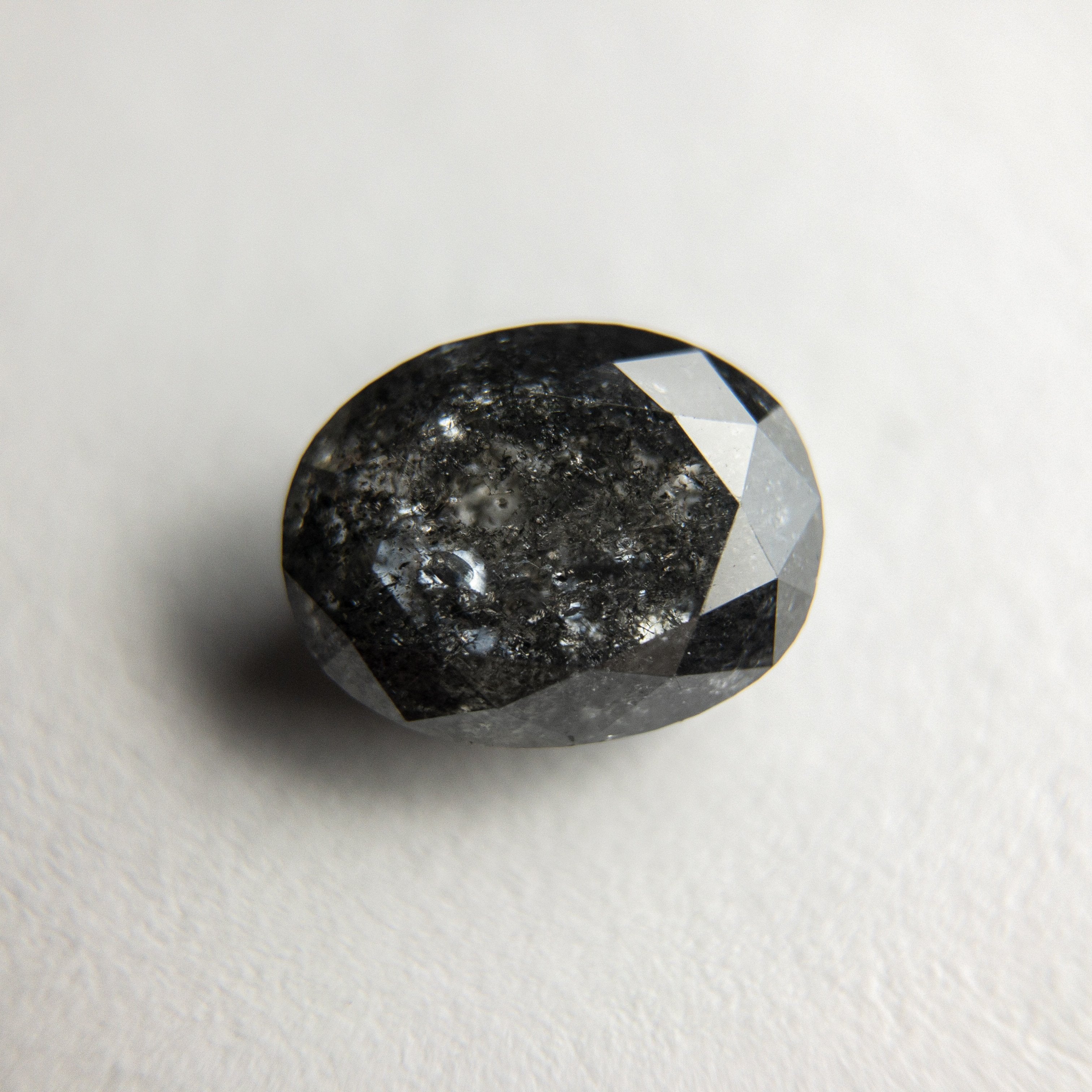 1.35ct 7.47x5.89x3.43mm Oval Double Cut 18368-05 hold d1422