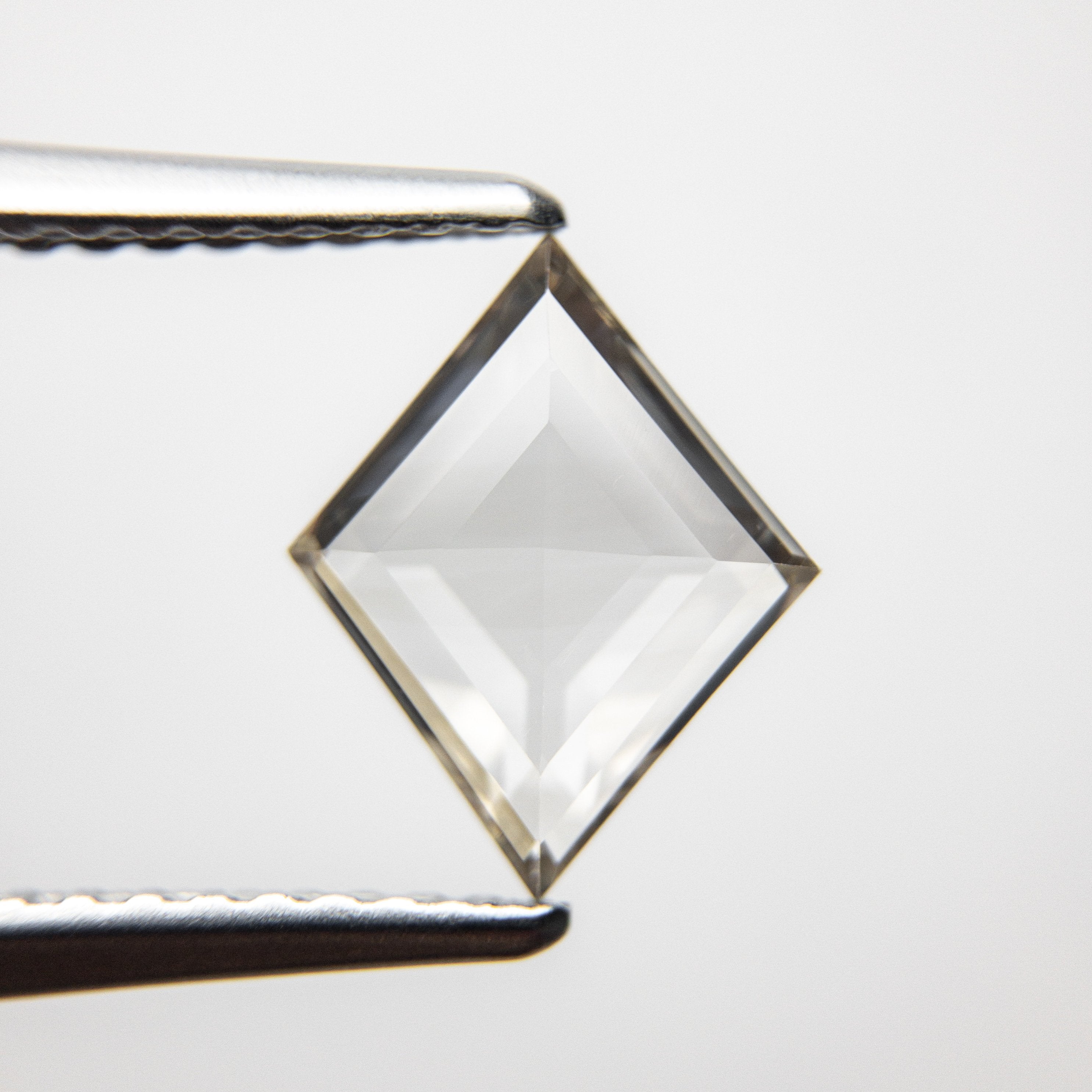 0.84ct 9.85x7.97x1.73mm Kite Rosecut 18369-20 hold D1972