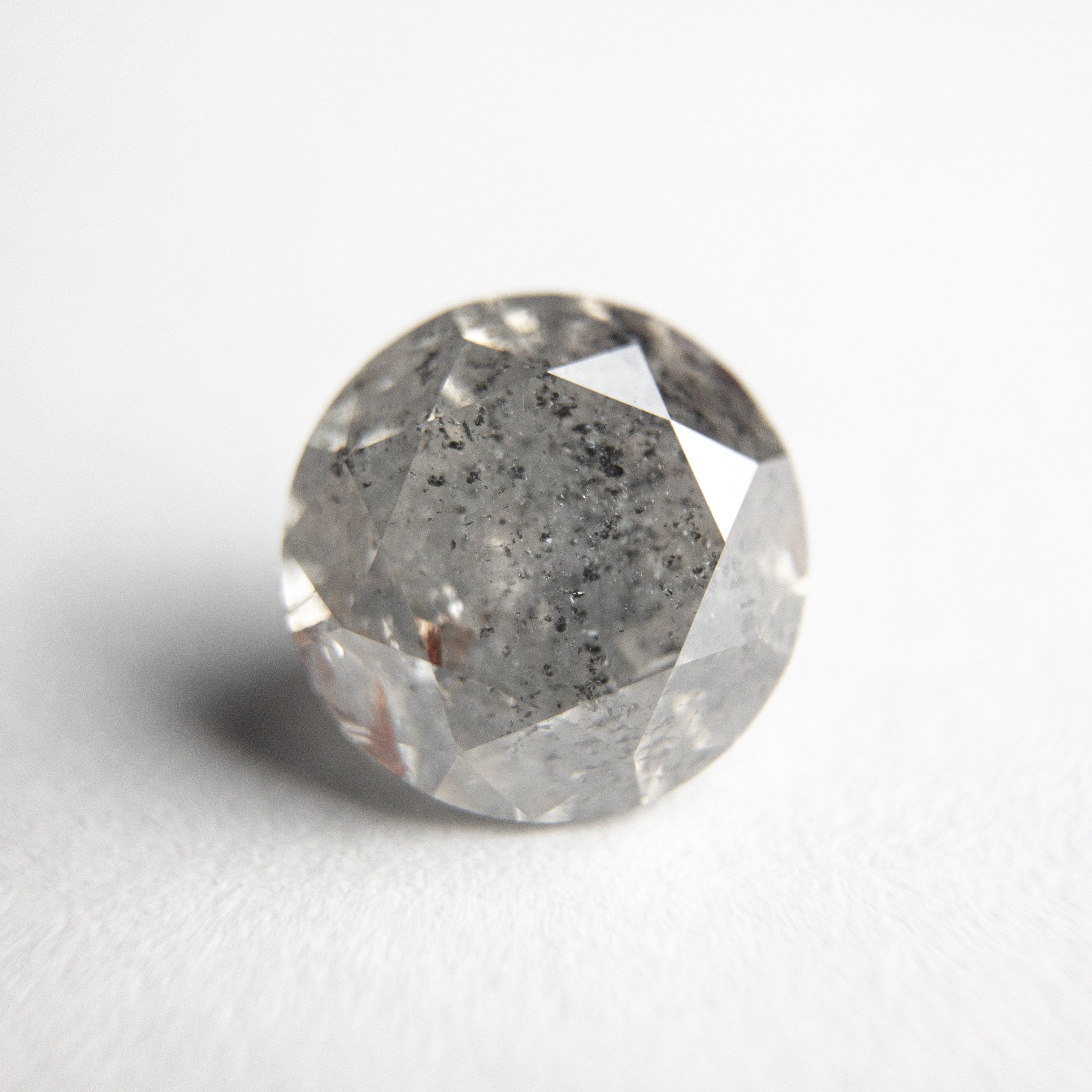 2.34ct 8.14x8.08x5.40mm Round Brilliant 18374-01 hold D1772