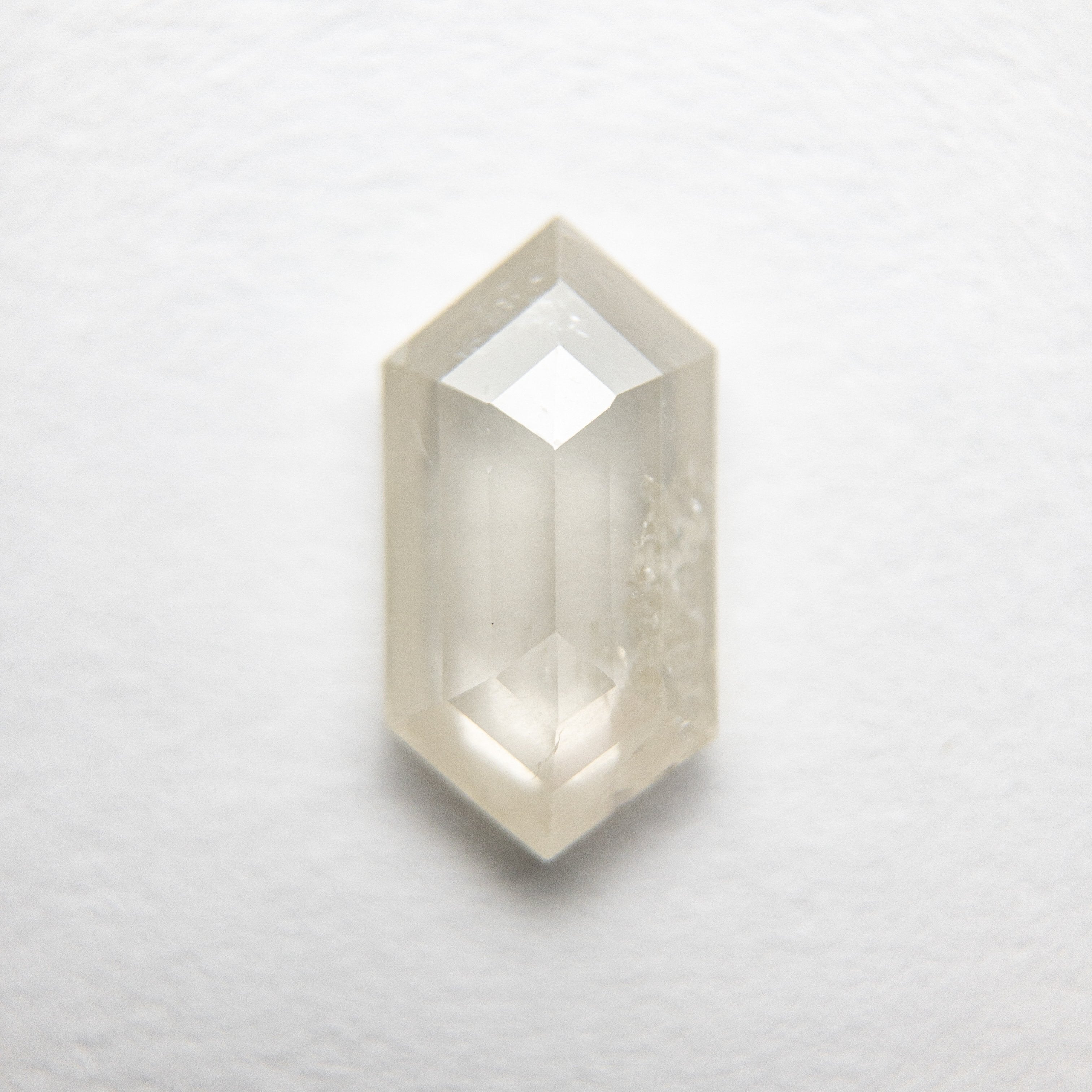 1.17ct 9.74x5.18x2.59mm Hexagon Rosecut 18386-07 hold D1688
