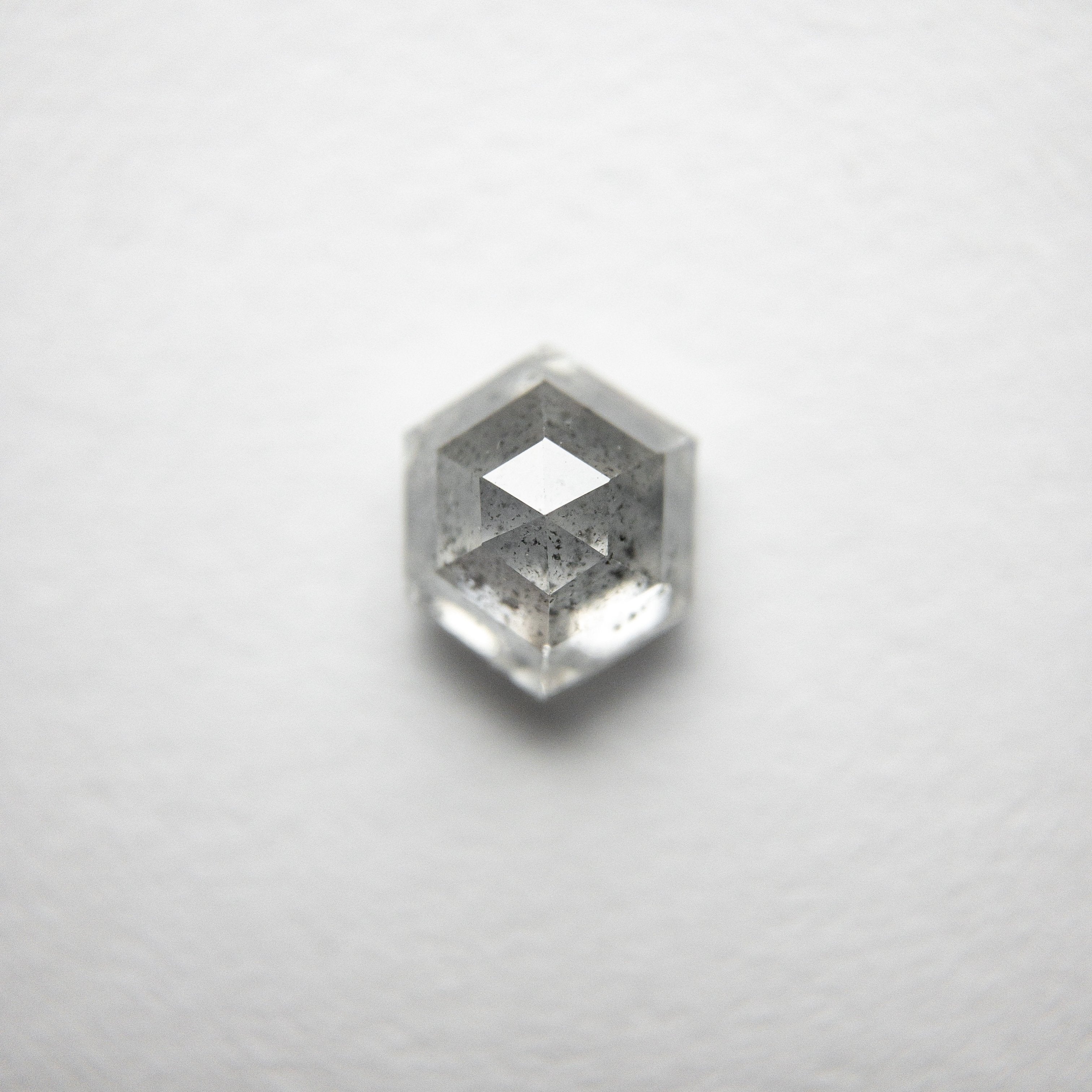 0.94ct 6.33x5.19x3.53mm Hexagon Rosecut 18388-03 hold D1515