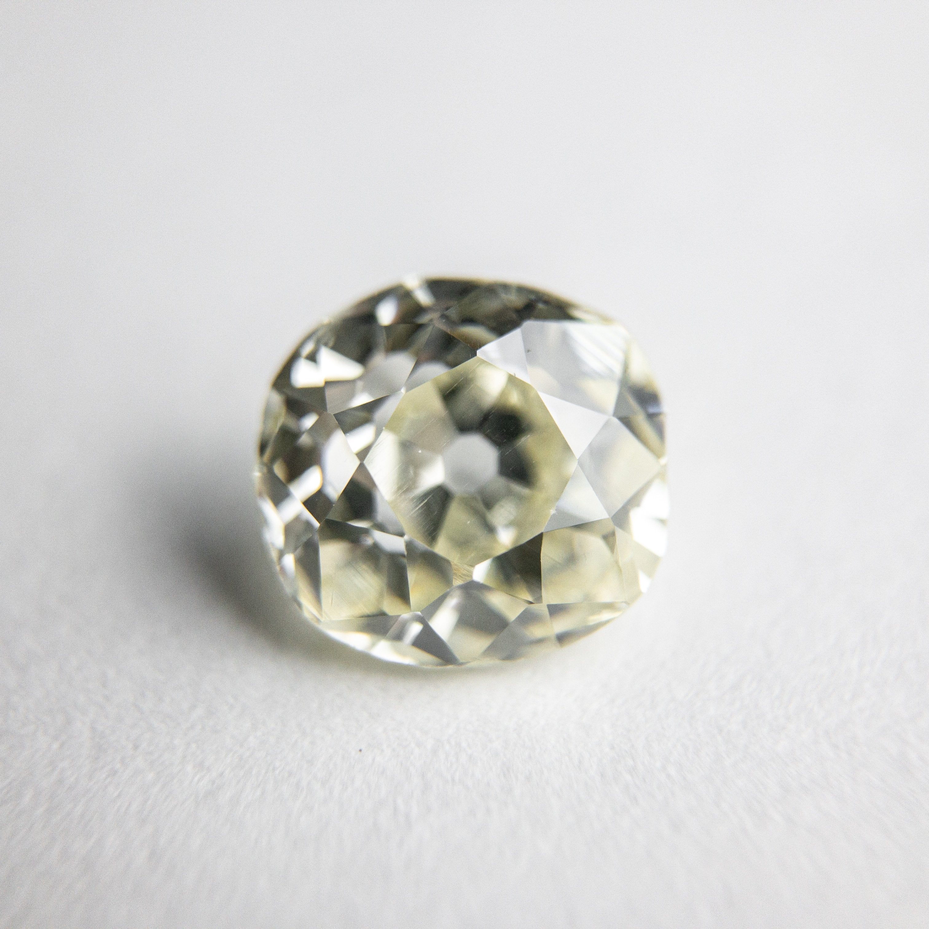 1.68ct 7.52x7.06x4.39mm SI1 O-P Antique Old Mine Cut 18391-01 Hold D1955
