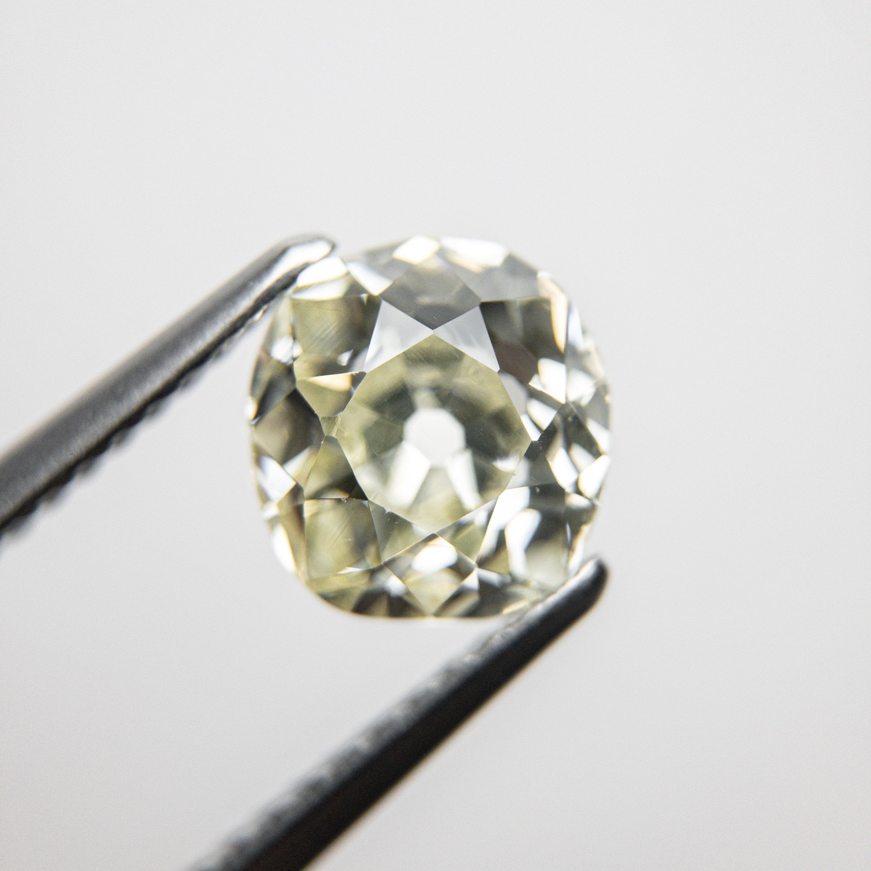 1.68ct 7.52x7.06x4.39mm SI1 O-P Antique Old Mine Cut 18391-01 Hold D1955