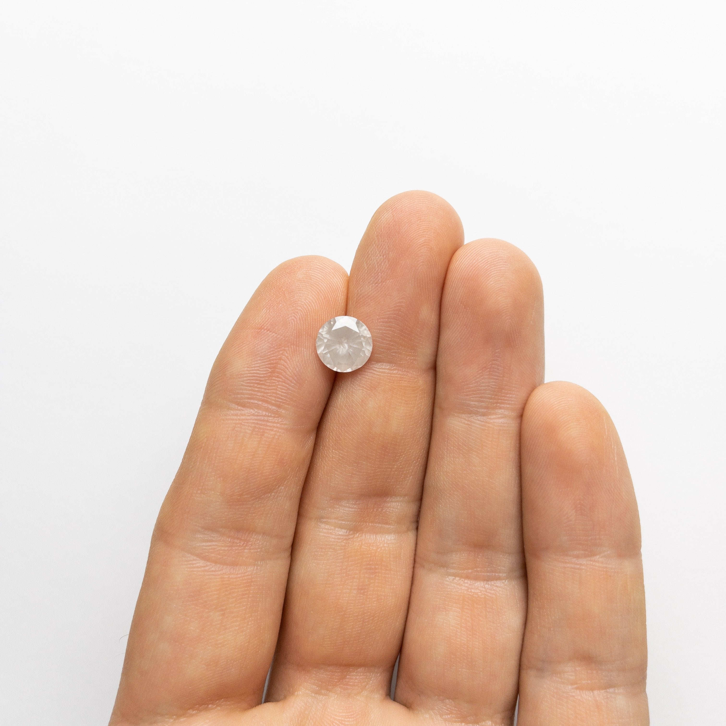 2.53ct 8.59x8.54x5.43mm Round Brilliant 18409-04 Hold #D1889