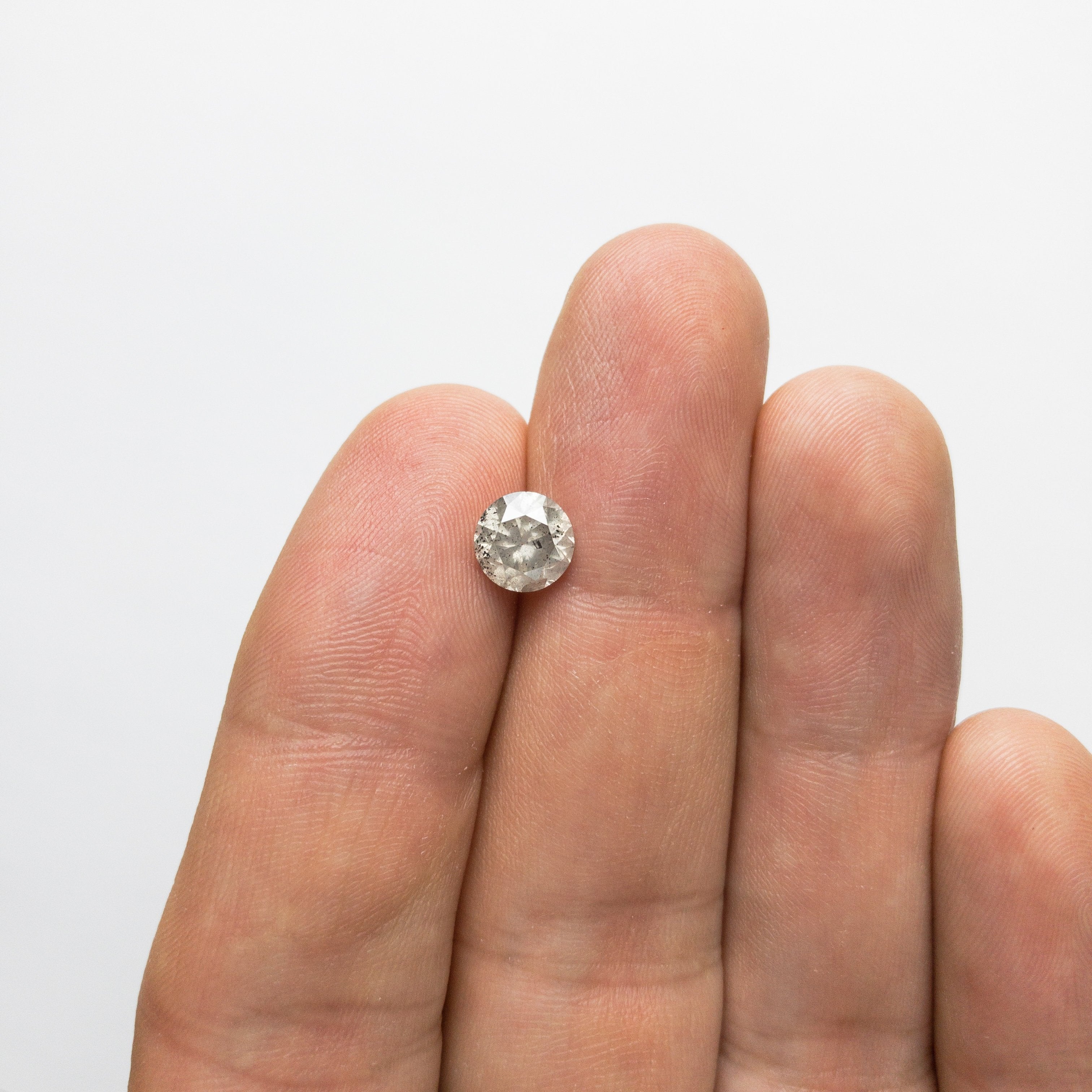 1.59ct 7.12x7.09x4.77mm Round Brilliant 18447-09 HOLD D