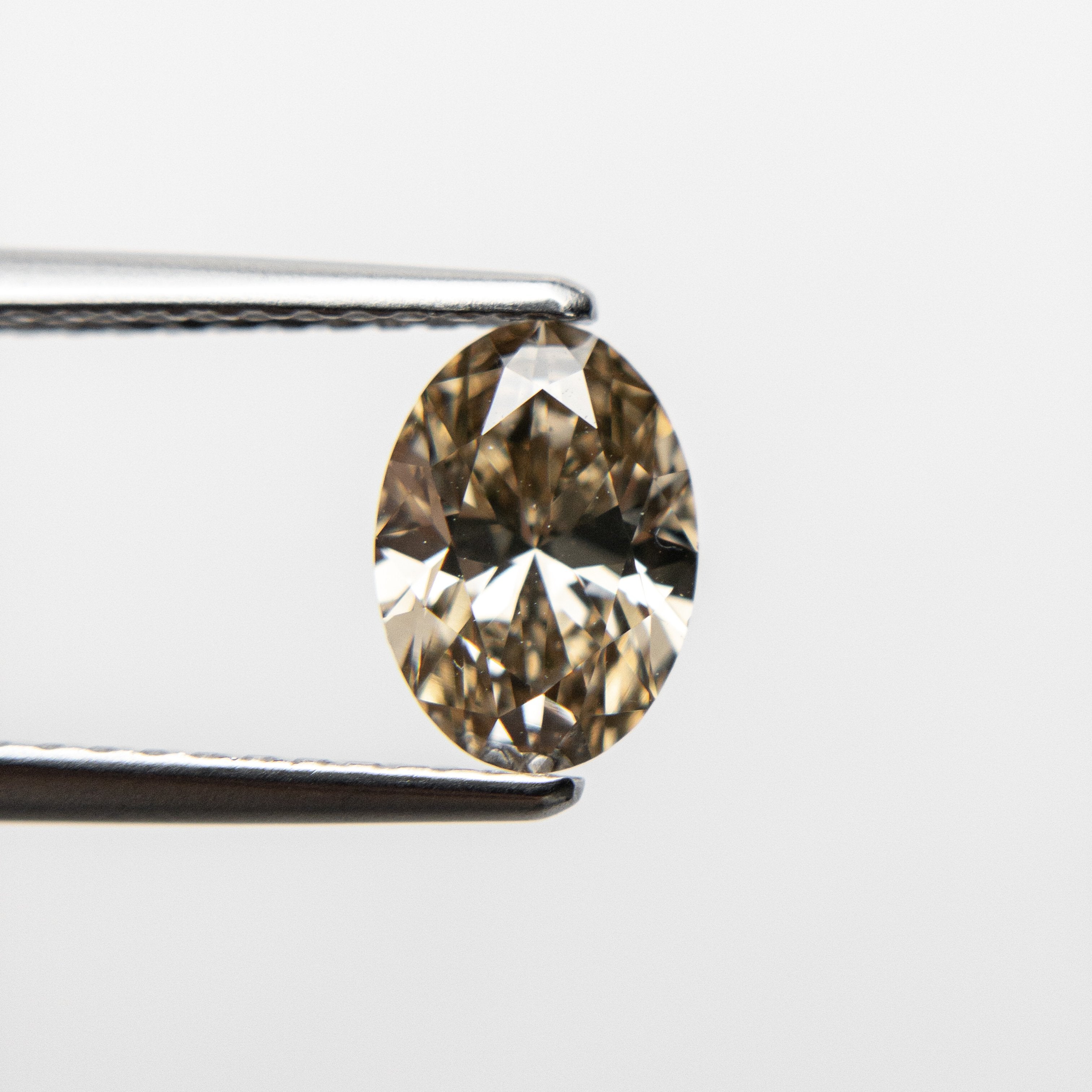 1.01ct 7.72x5.49x3.63mm Oval Brilliant 18450-02 Hold #D1889