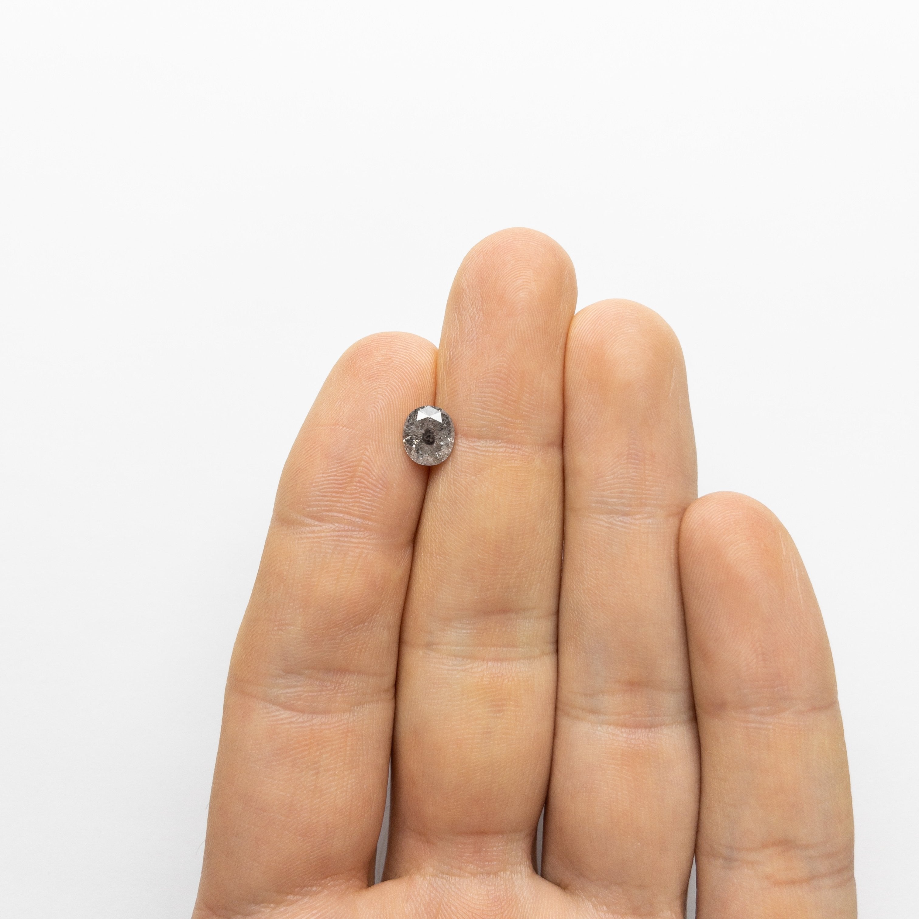 1.65ct 7.46x6.49x4.75mm Oval Brilliant 18453-15