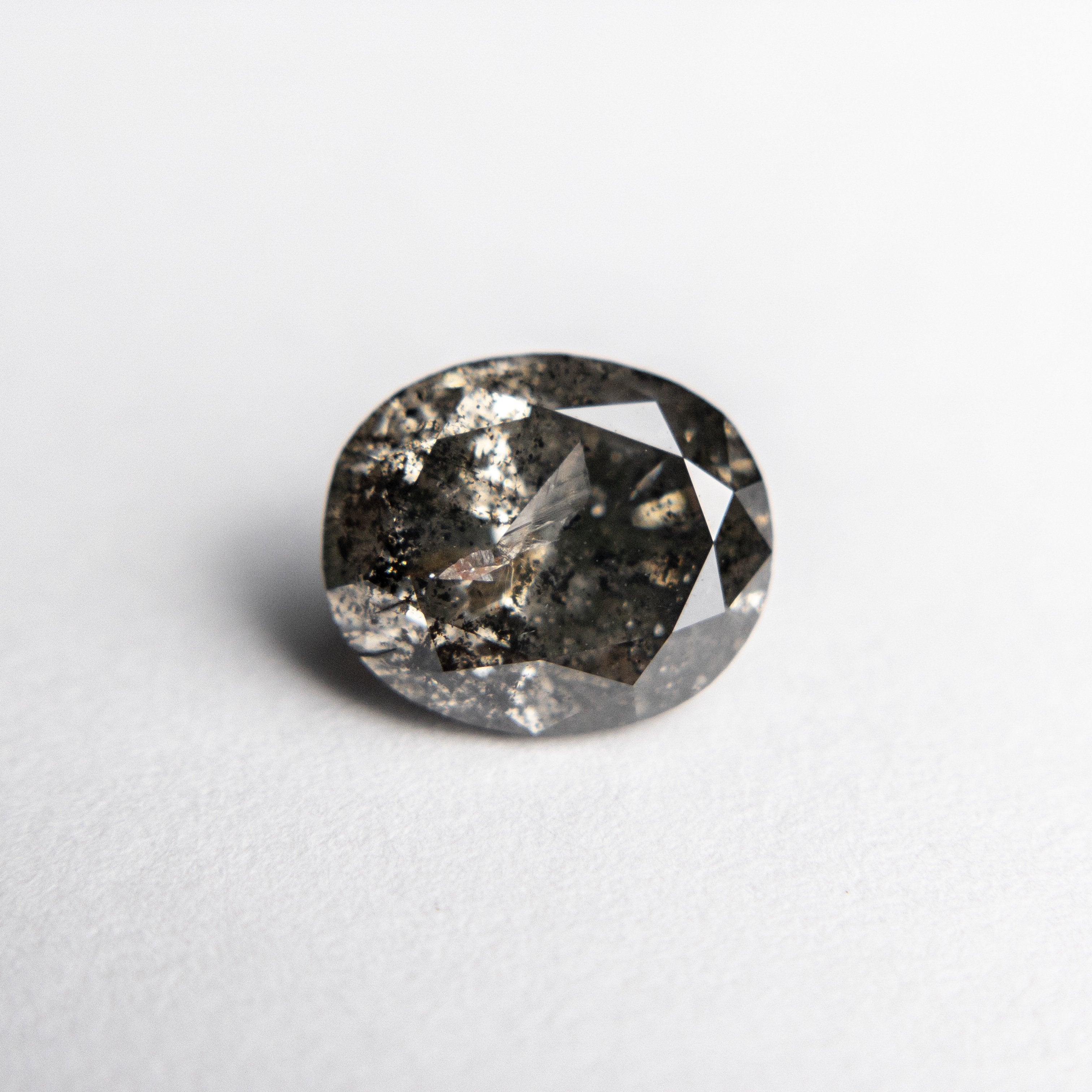 1.63ct 7.82x6.64x4.56mm Oval Brilliant 18453-18 hold D2020