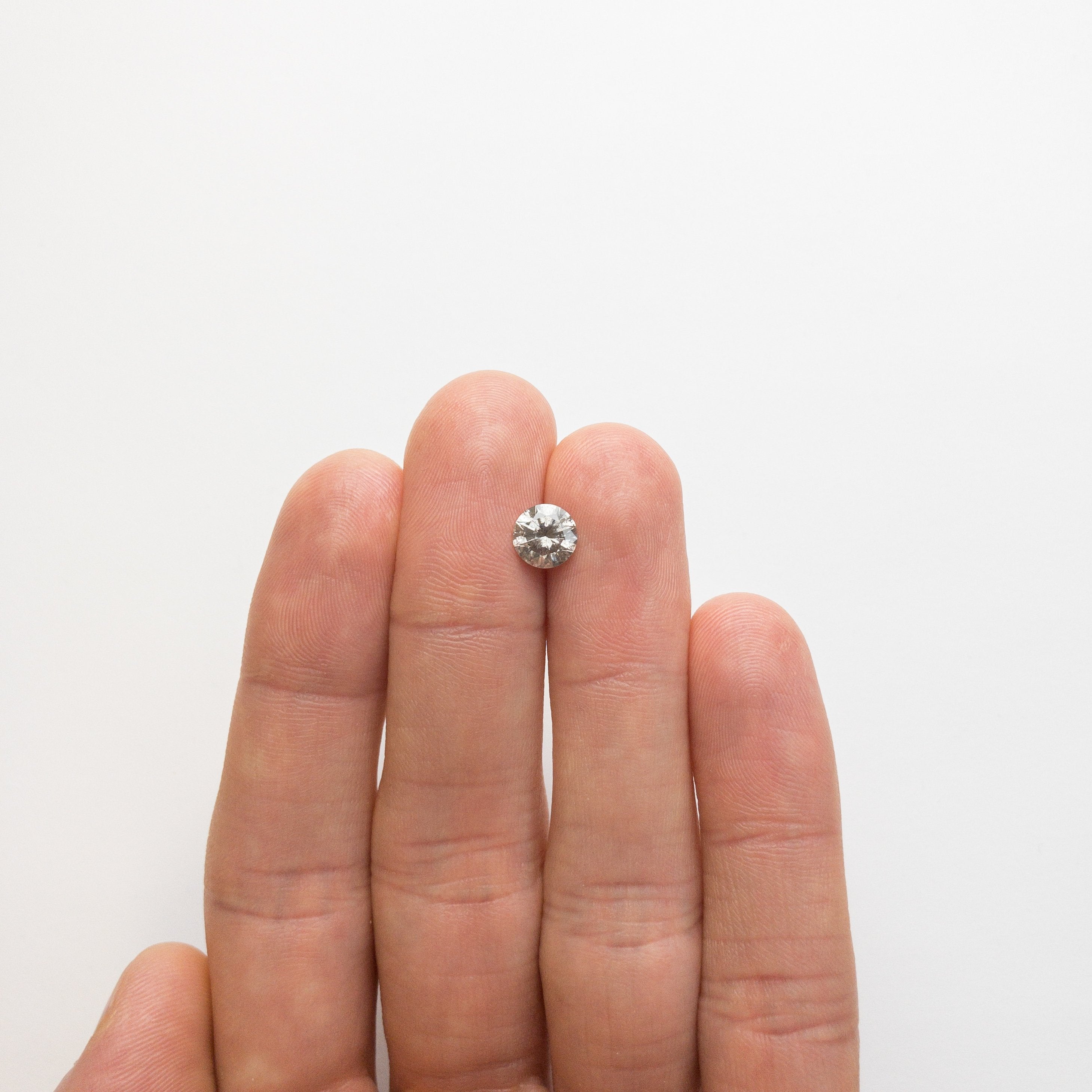1.23ct 6.86x6.92x4.16mm Round Brilliant 18480-03