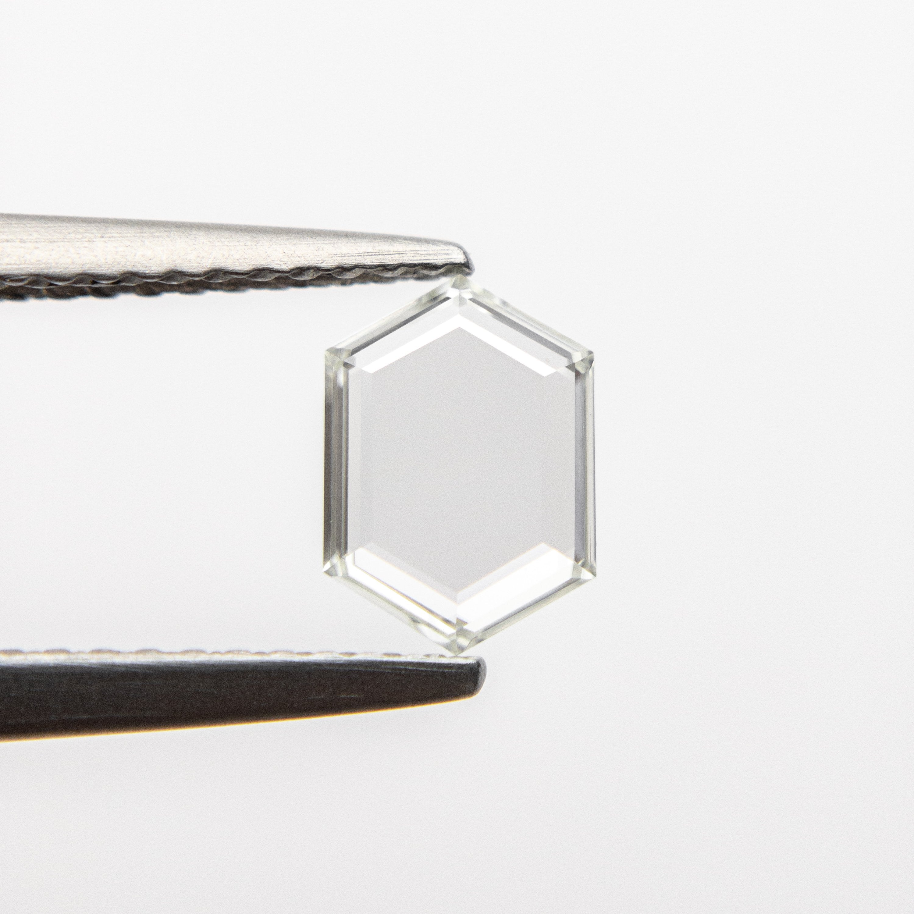 0.64ct 7.60x5.40x1.37mm Hexagon Portrait Cut 18495-09