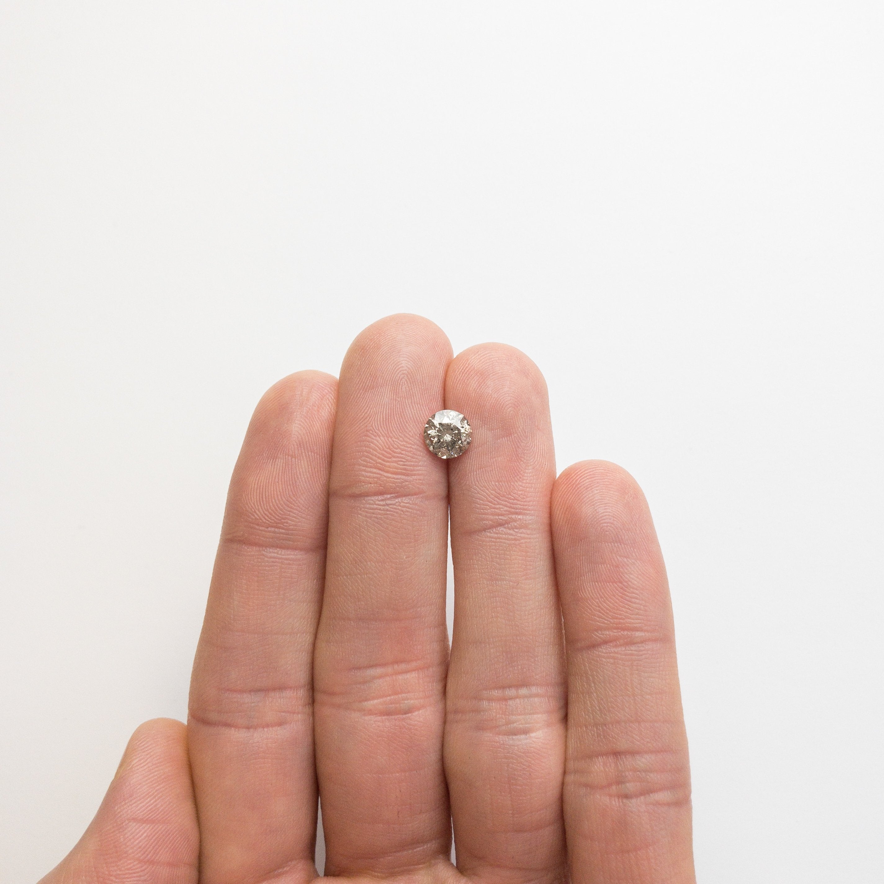 1.34ct 6.82x6.89x4.65mm Round Brilliant 18506-02