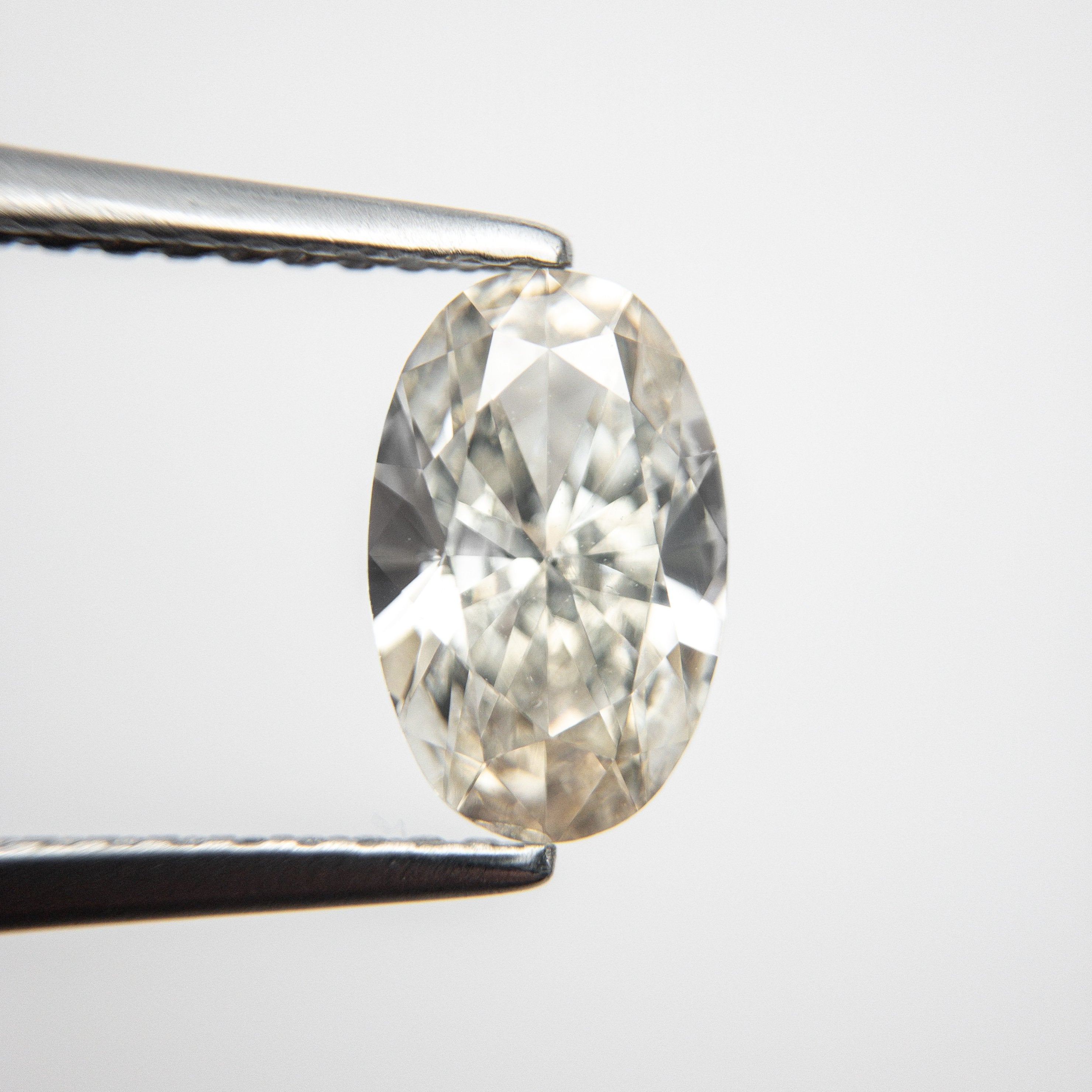1.21ct 8.89x5.64x3.21mm VS2 Champagne Oval Brilliant 18534-01