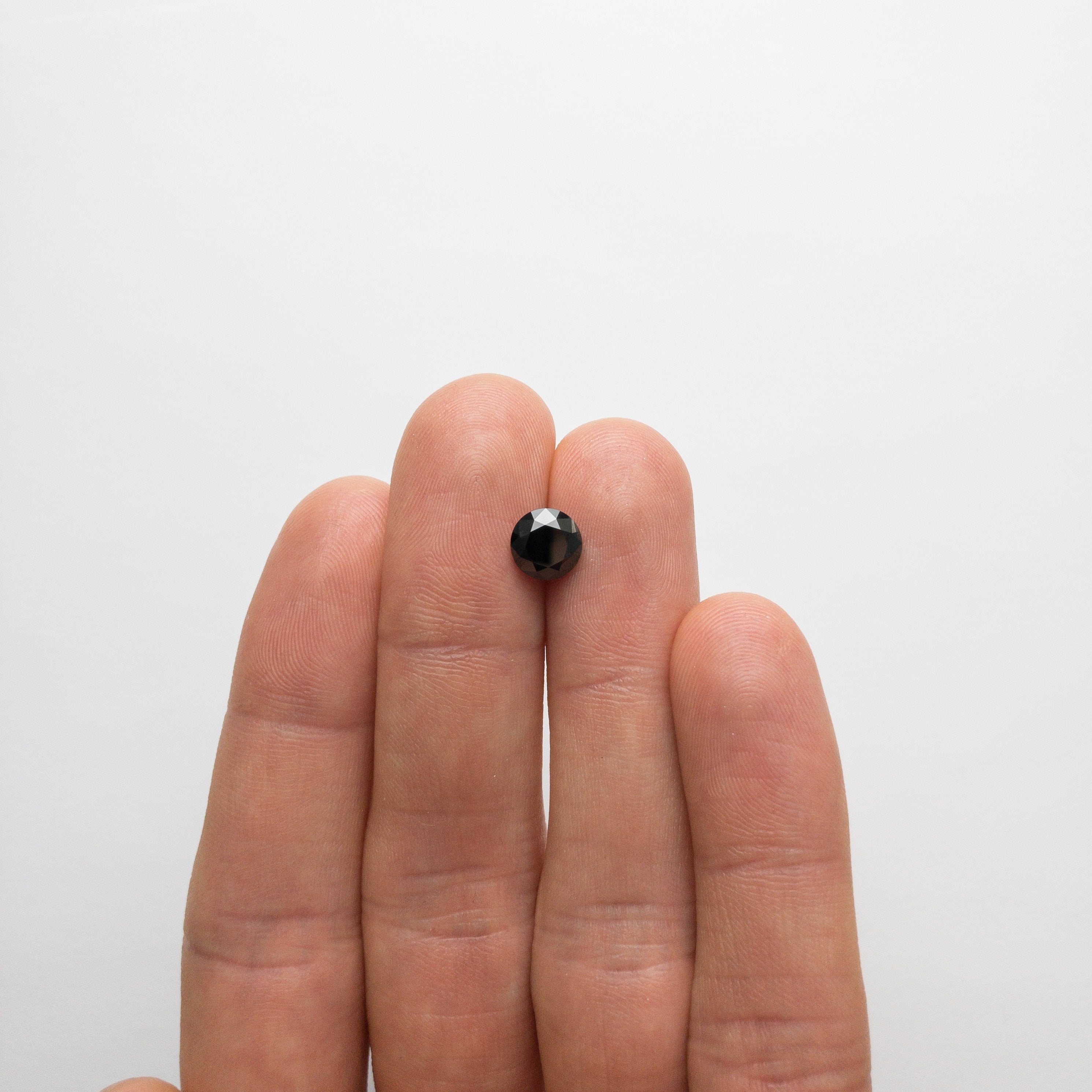 1.63ct 7.27x7.22x4.69mm Black Round Brilliant 18545-01