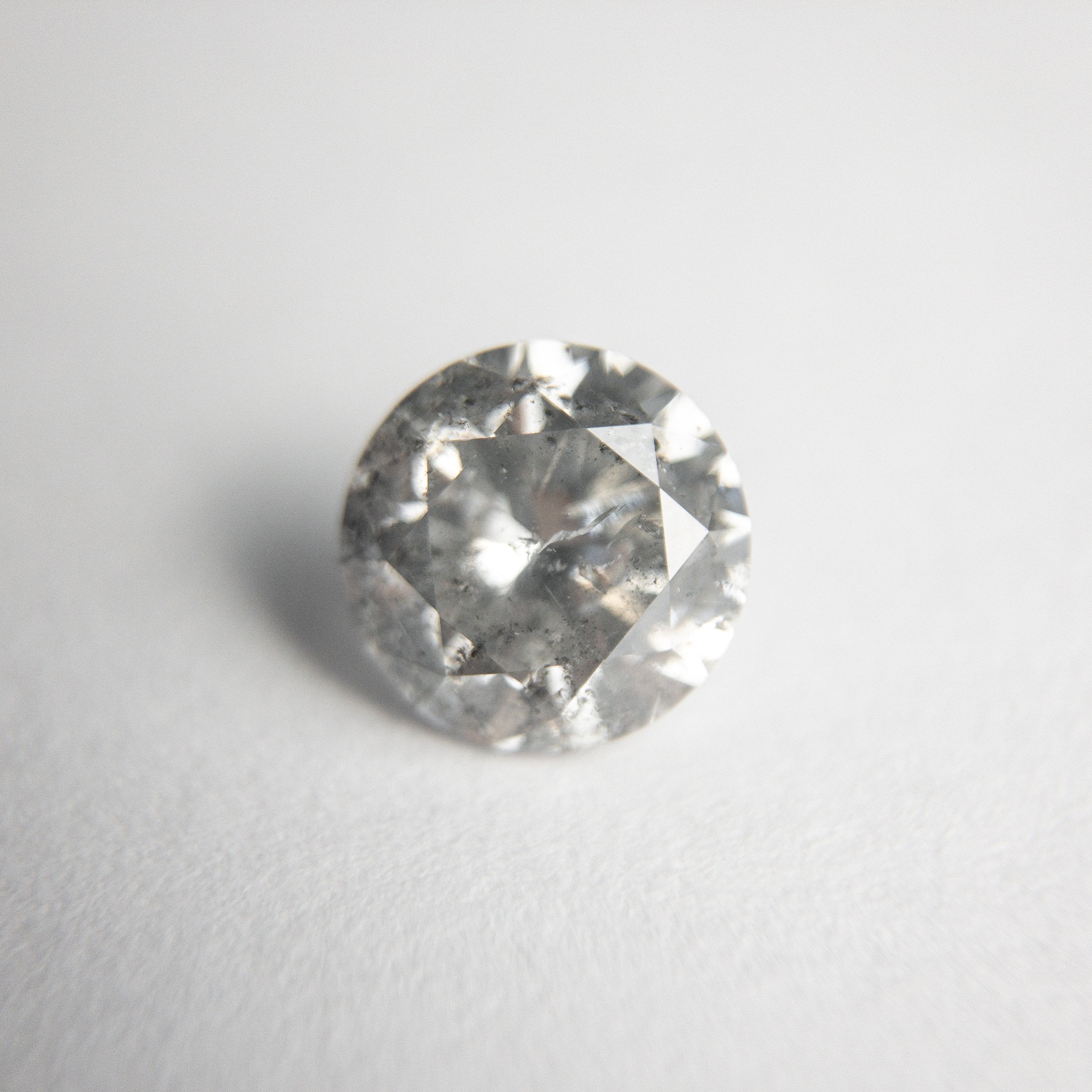 1.20ct 6.55x6.53x4.24mm Round Brilliant 18660-04 hold D1913