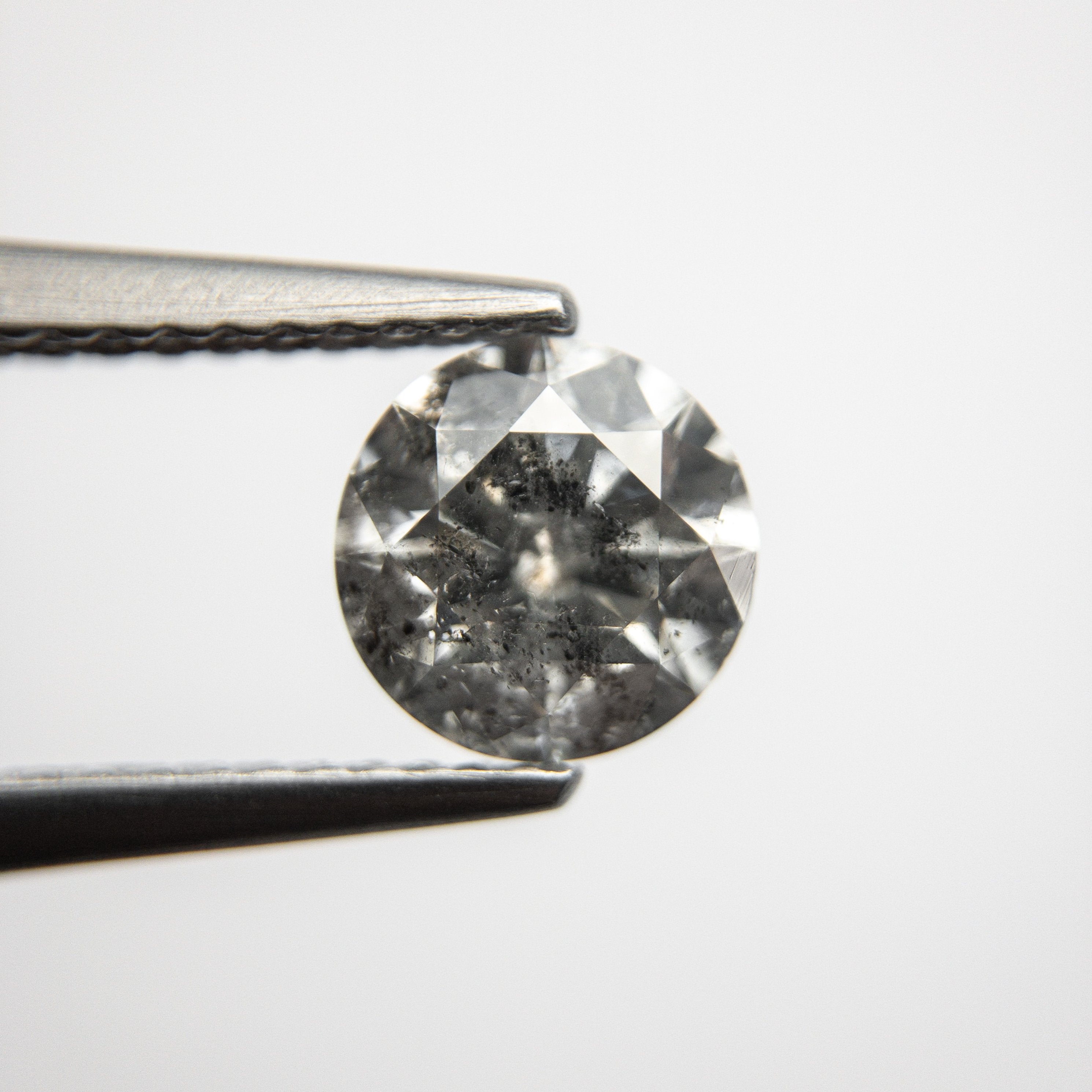 1.23ct 6.72x6.67x4.27mm Round Brilliant 18660-08