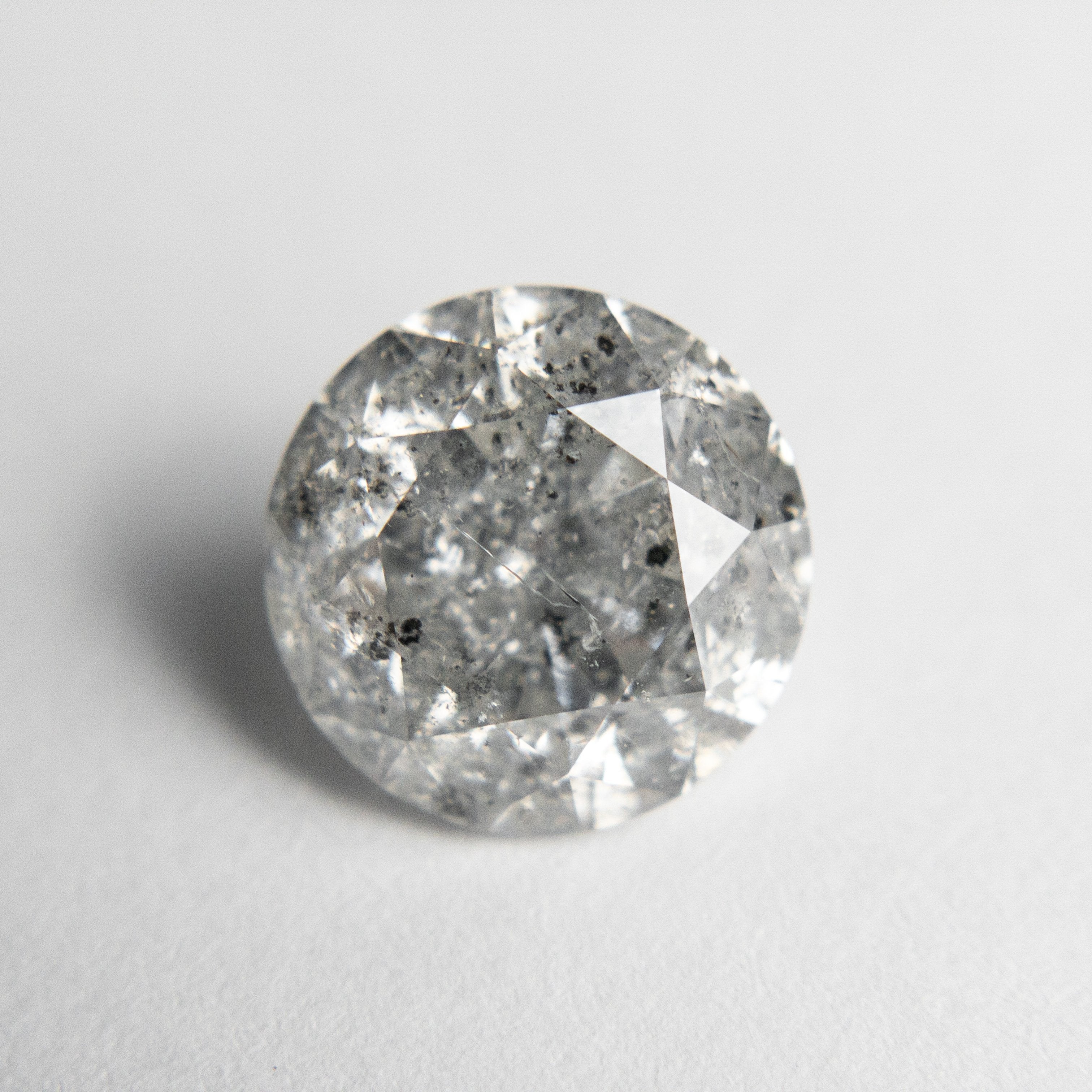 3.63ct 9.42x9.37x6.22mm Round Brilliant 18676-01 hold D2316