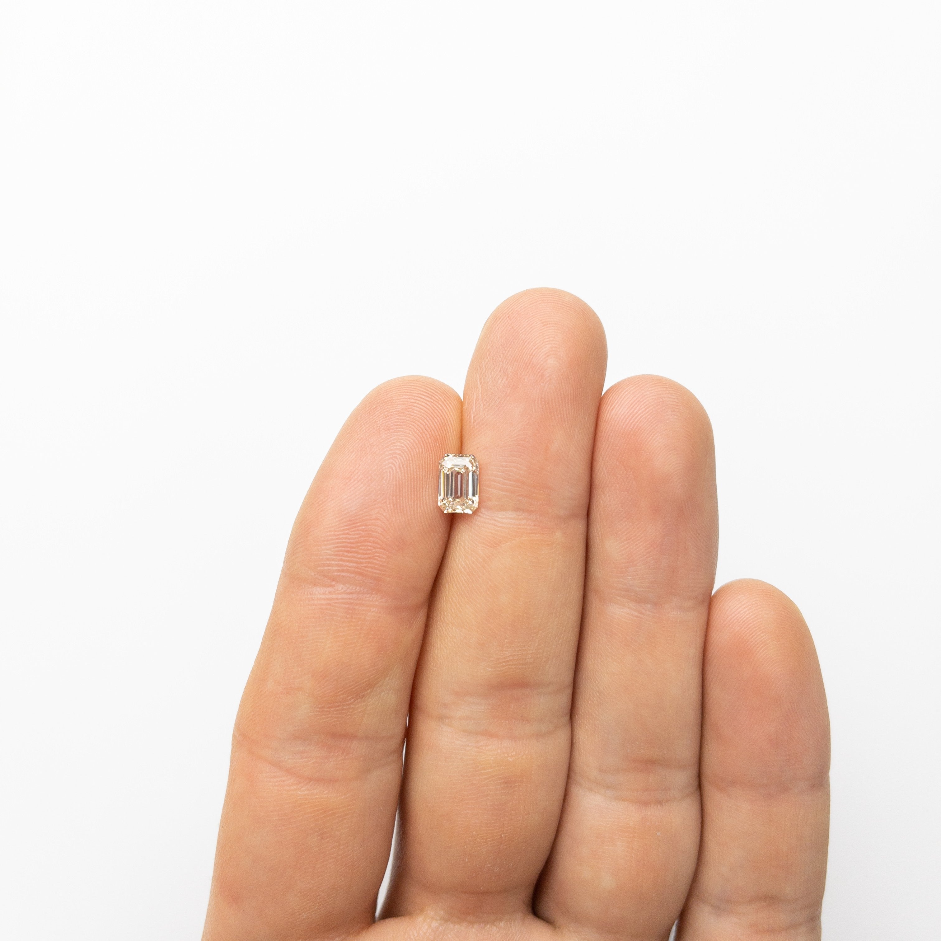 1.08ct 7.13x4.89x3.09mm Cut Corner Rectangle Step Cut 18709-01