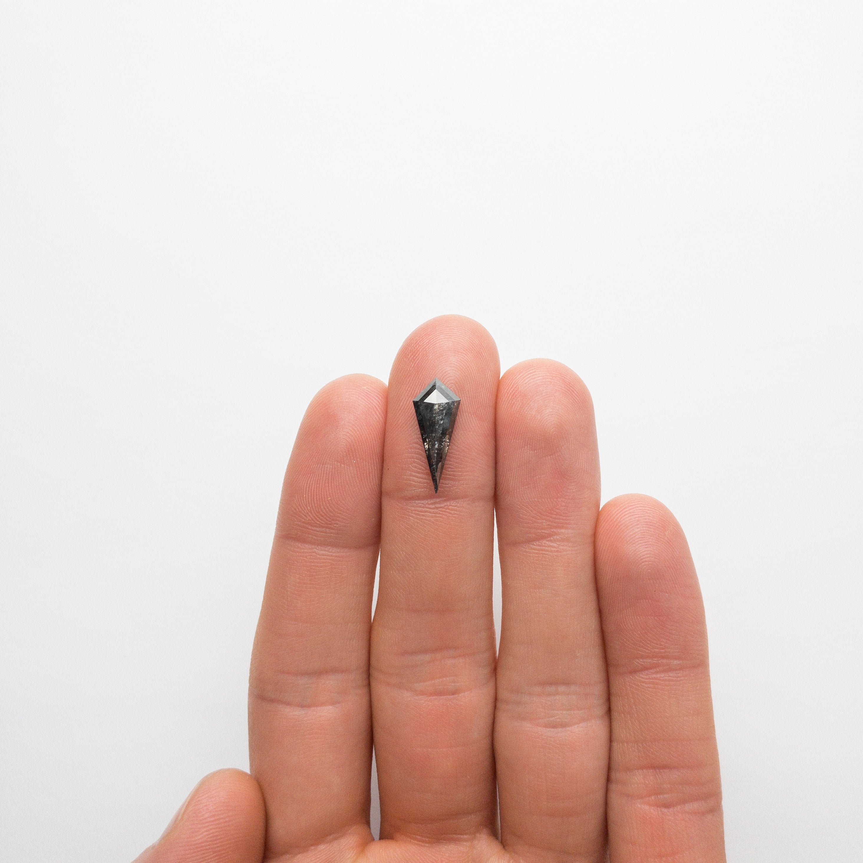 2.53ct 17.40x7.19x3.56mm Kite Rosecut 18760-01