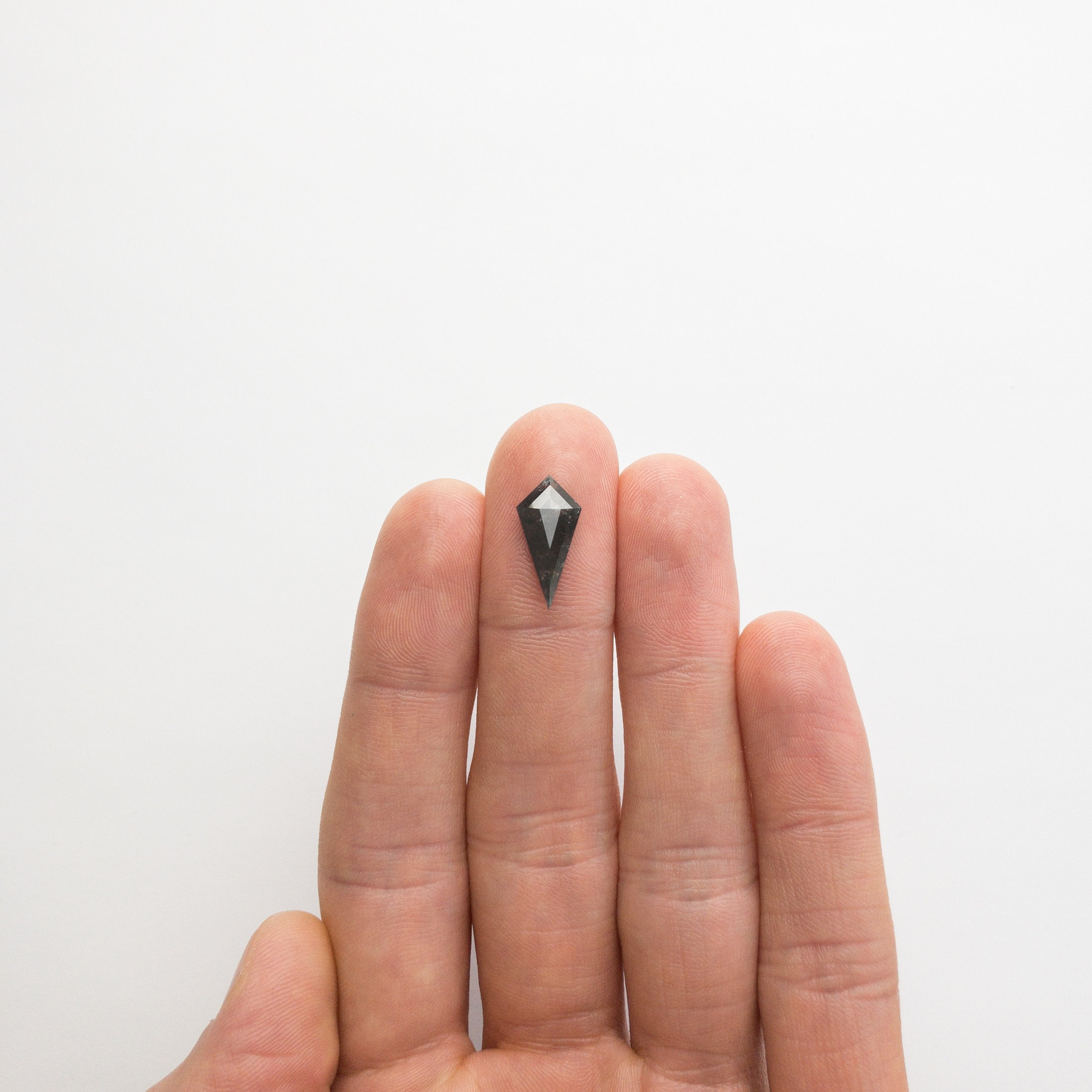 2.64ct 16.79x8.15x3.16mm Kite Rosecut 18793-06