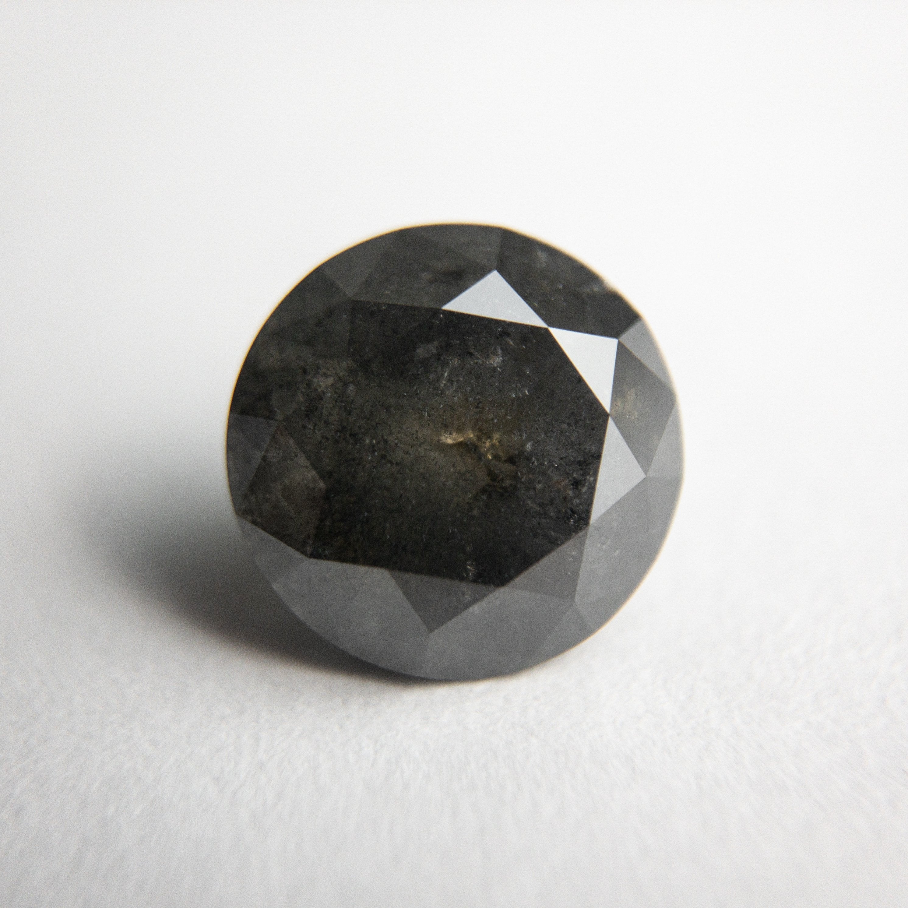 2.81ct 8.66x8.61x5.89mm Round Brilliant 18802-01