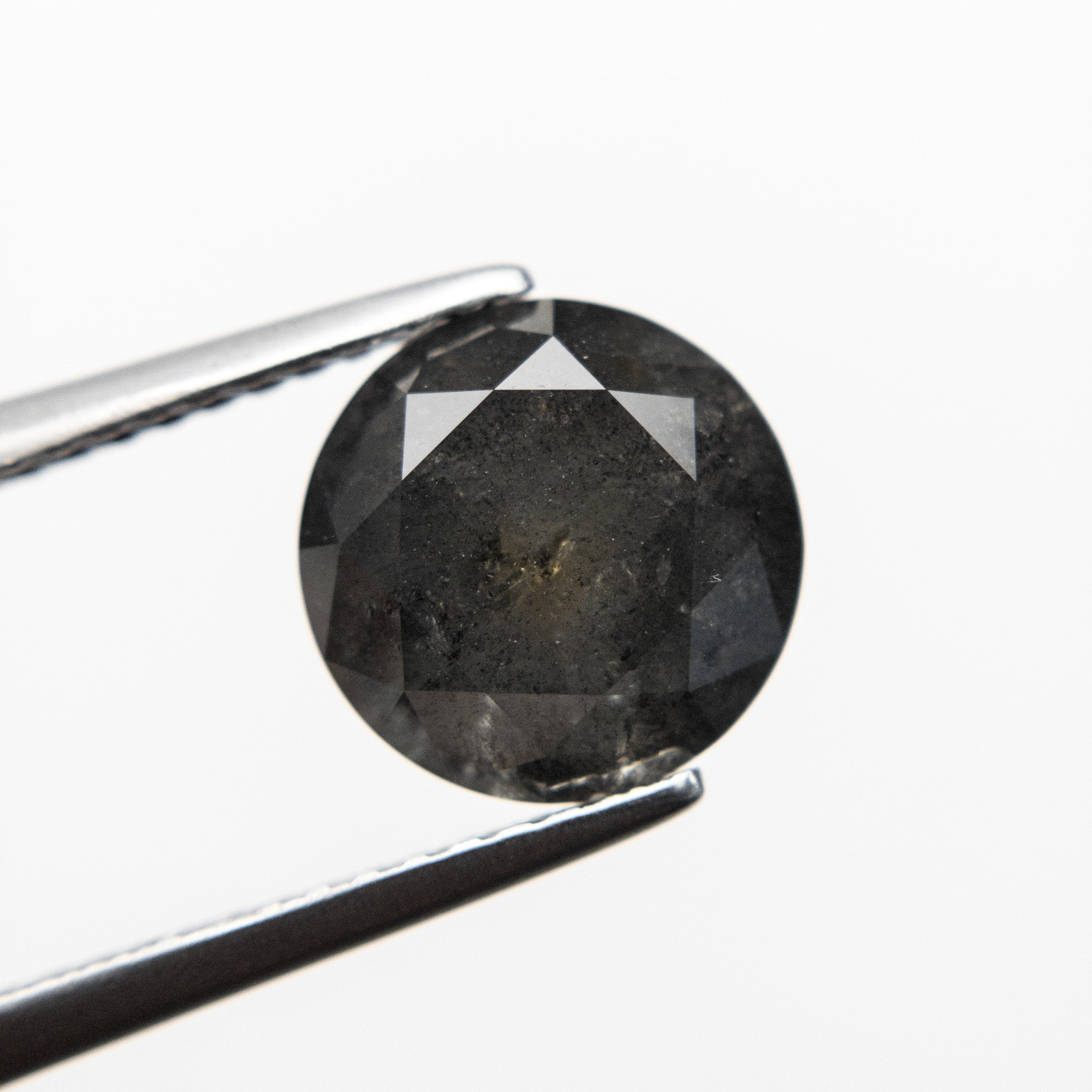 2.81ct 8.66x8.61x5.89mm Round Brilliant 18802-01
